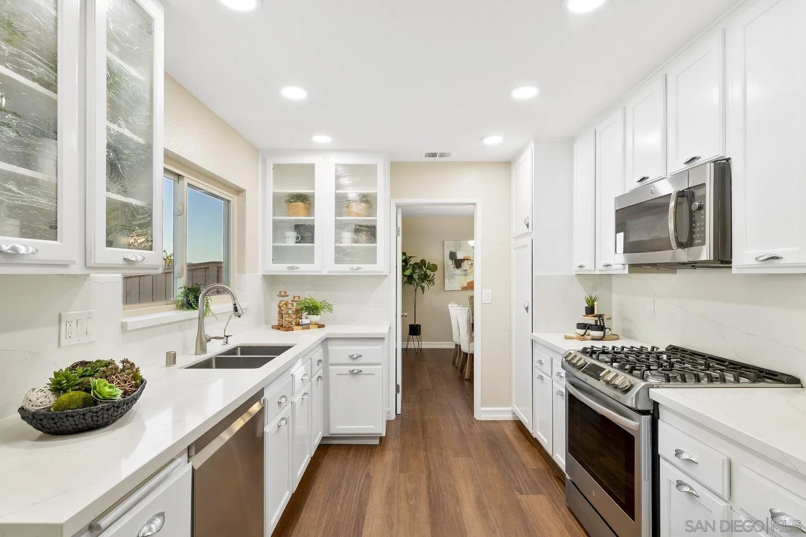 https://cdn.realtyfeed.com/cdn/127/250038155/b68bccad7501f5f241a74e6e4a8f8368.webp