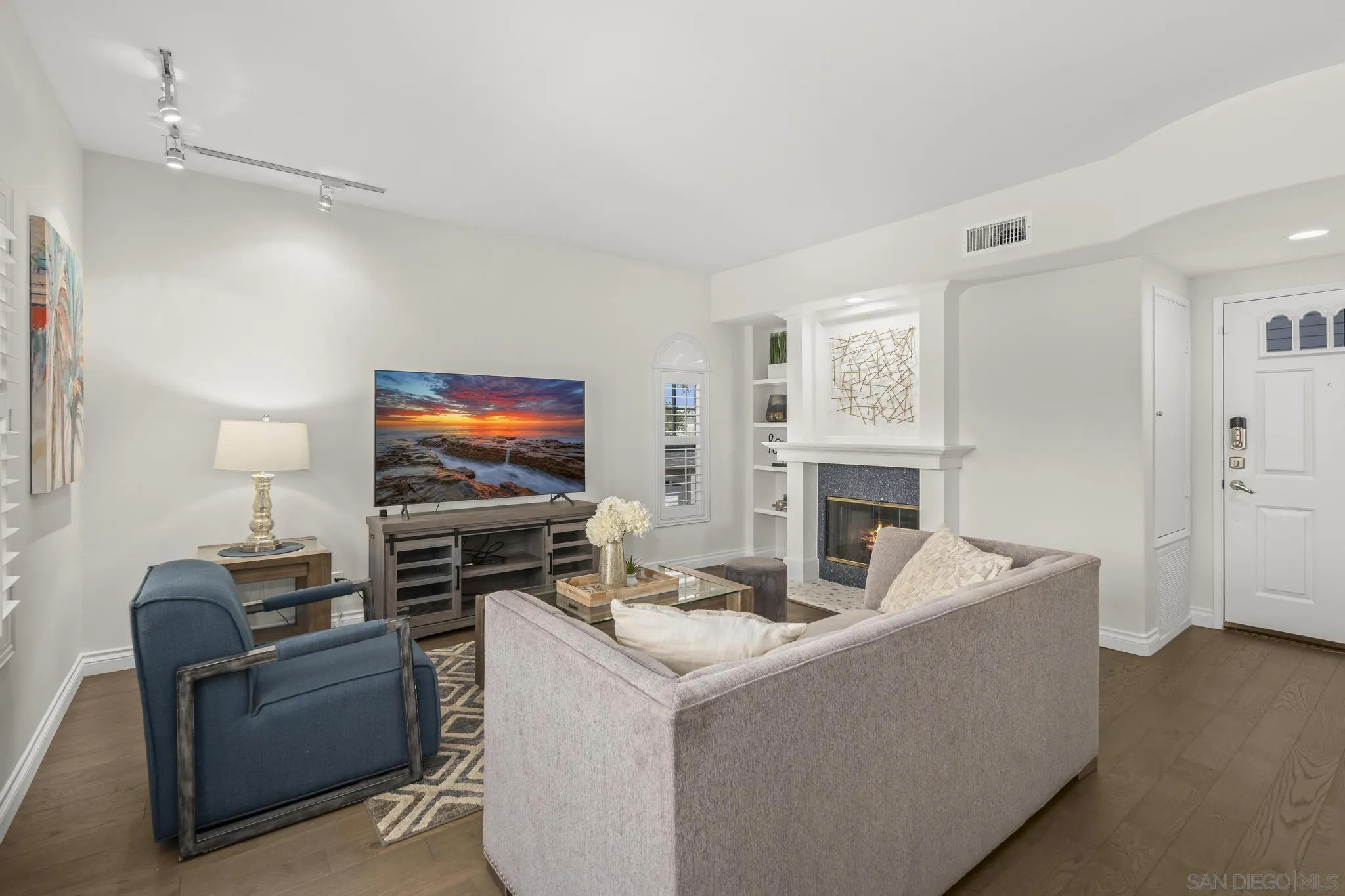 Photo #3: 250038156 Listing 