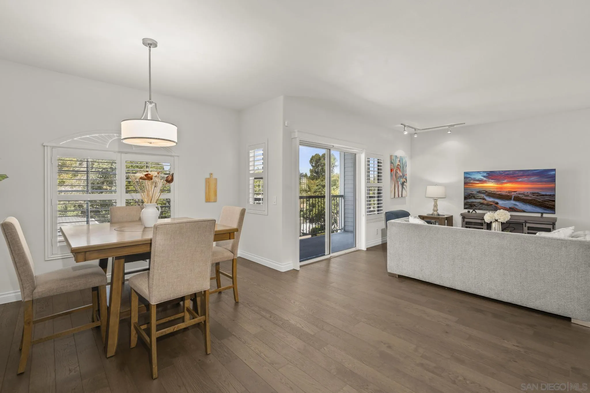 Photo #6: 250038156 Listing 