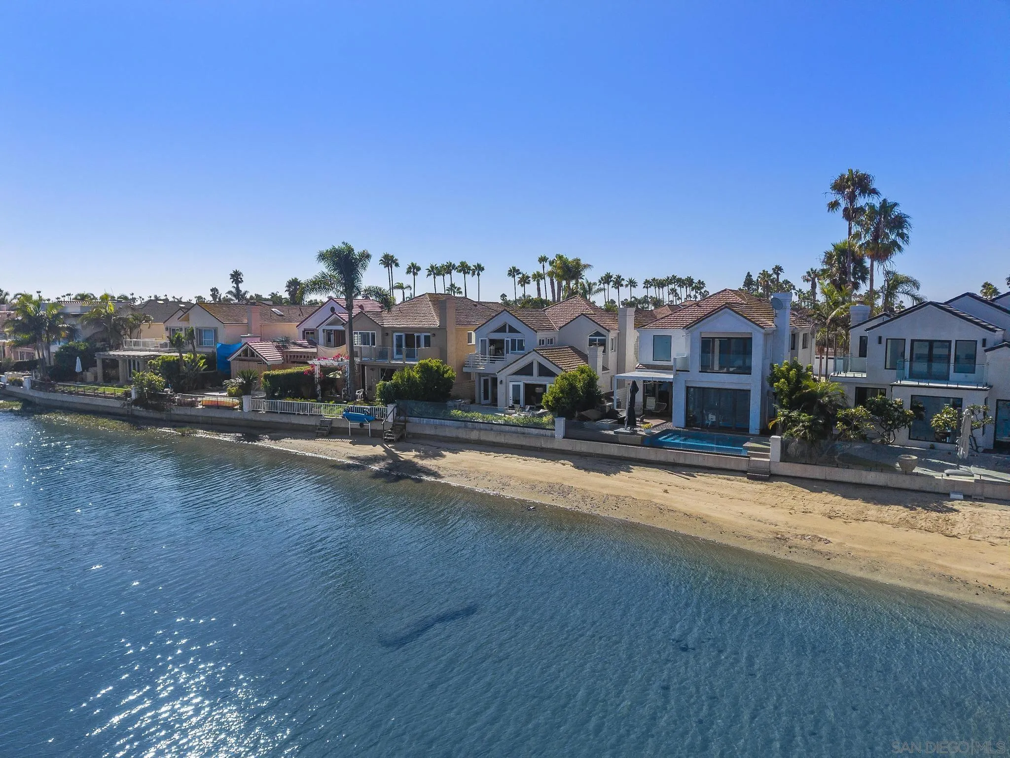 https://cdn.realtyfeed.com/cdn/127/250038158/1079e6f1eca0e1aad3f09aee7d8c9b59.webp