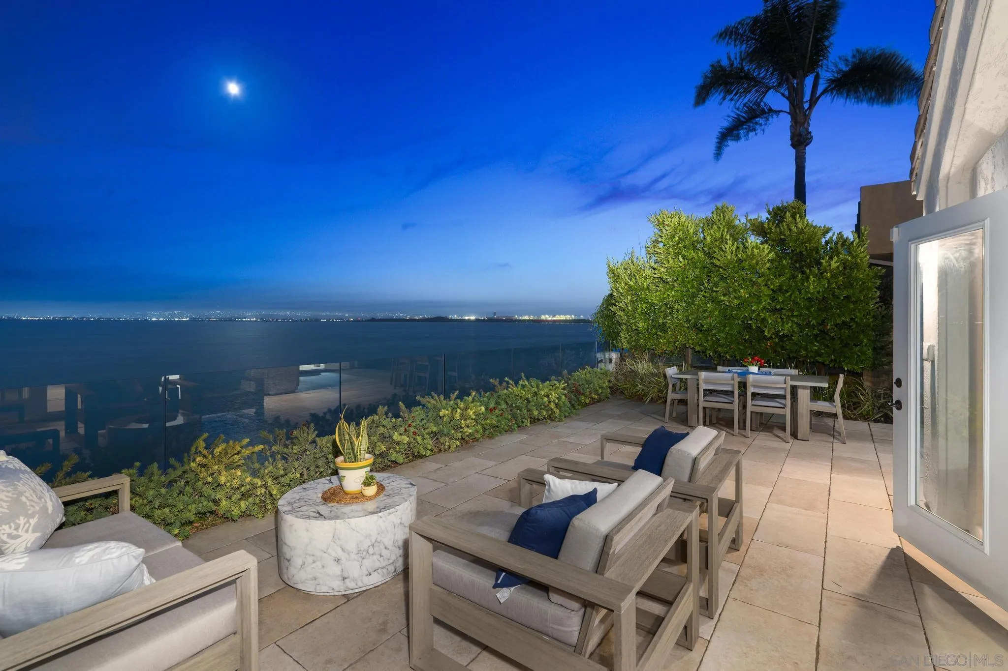 https://cdn.realtyfeed.com/cdn/127/250038158/13a180db44b92a1a345d43a7798bd90f.webp