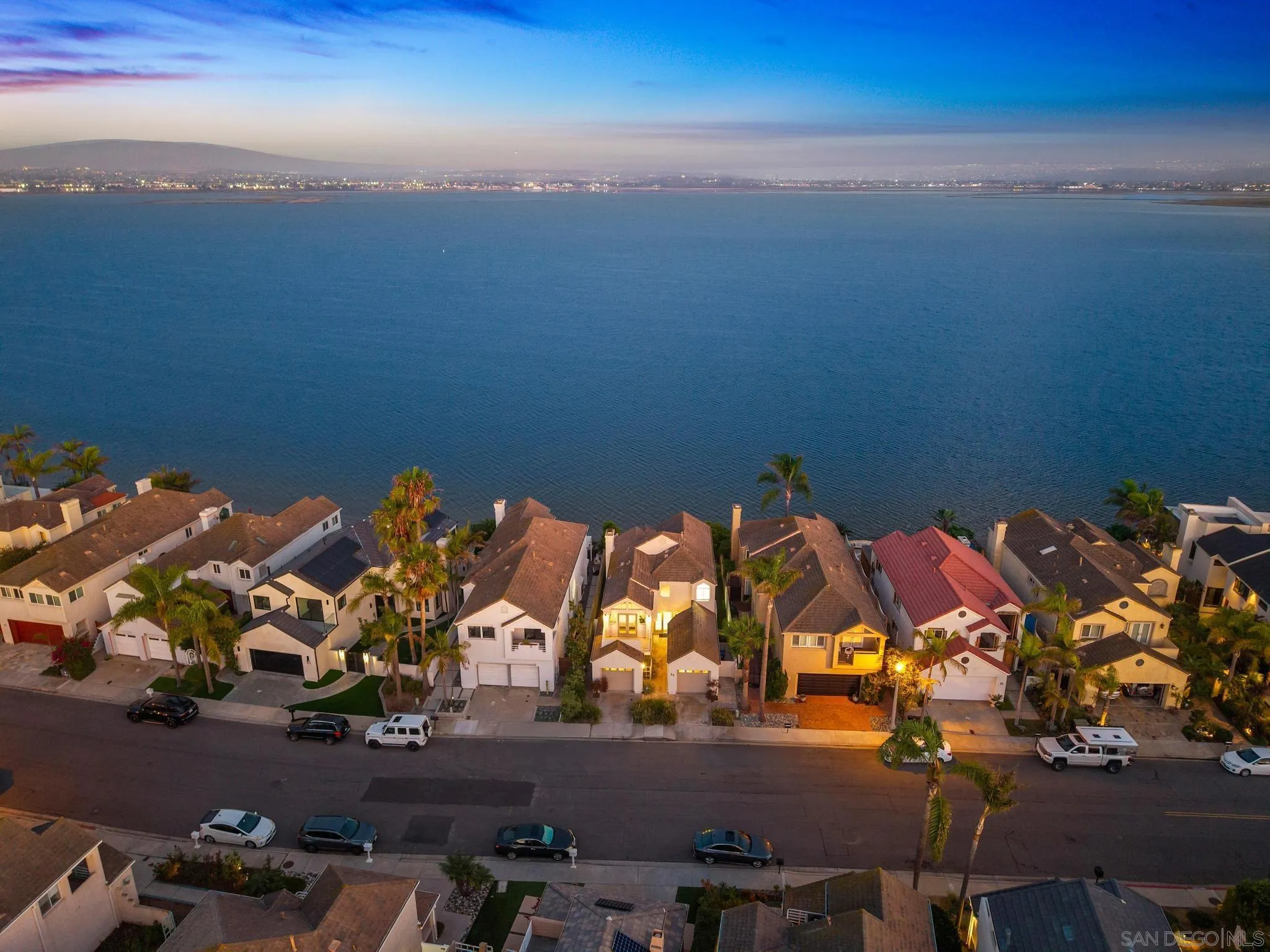 https://cdn.realtyfeed.com/cdn/127/250038158/3ef0c3a1f9a2c6b56bd67237e00c7086.webp