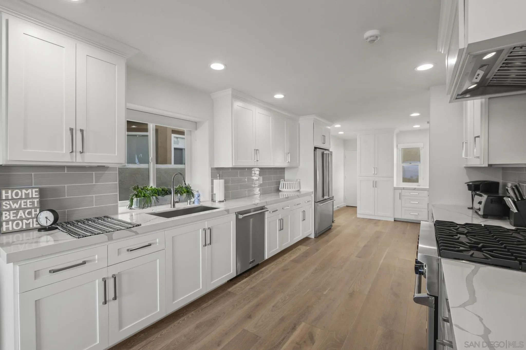 https://cdn.realtyfeed.com/cdn/127/250038158/e818fd9f36cd9319d83b986c6f09306d.webp