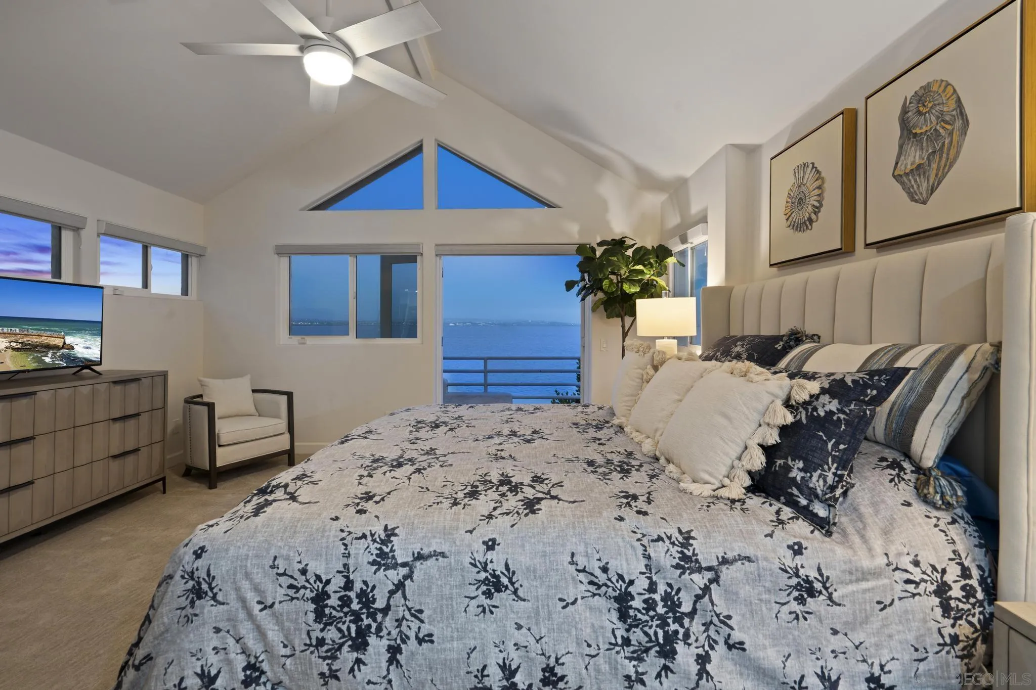 https://cdn.realtyfeed.com/cdn/127/250038158/e8ee22fd5634ec97651fec9c79004343.webp