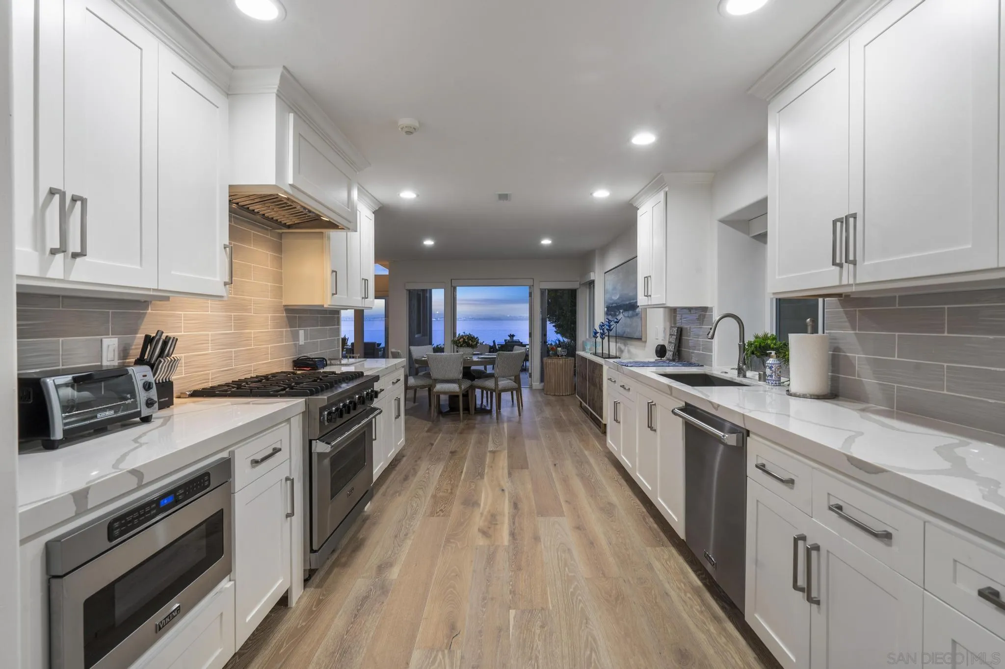 https://cdn.realtyfeed.com/cdn/127/250038158/f9f2ce5bda78b0ca729c5e717ac196fb.webp