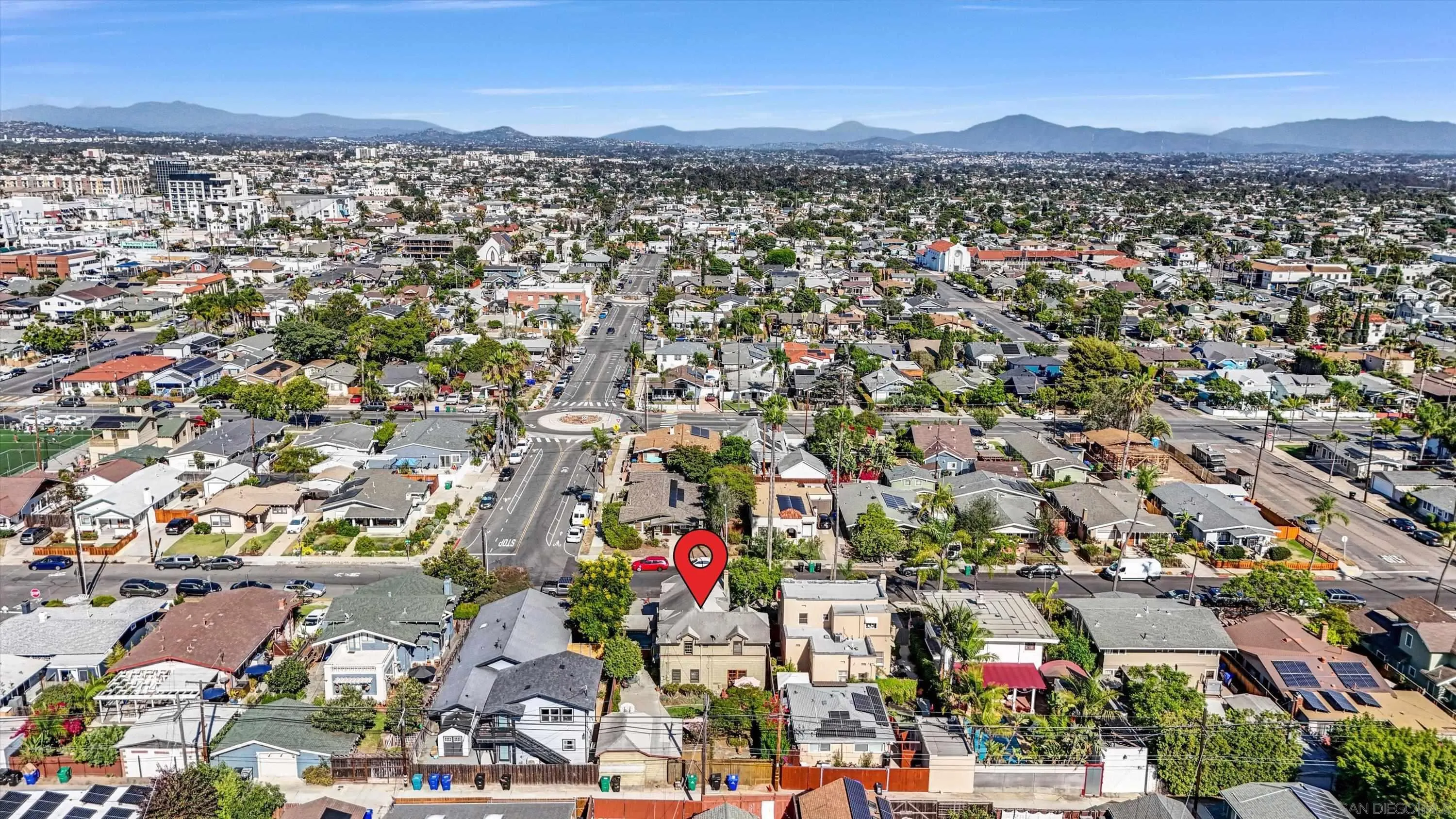 https://cdn.realtyfeed.com/cdn/127/250038163/0b04b115617448780029fcf525b4b220.webp