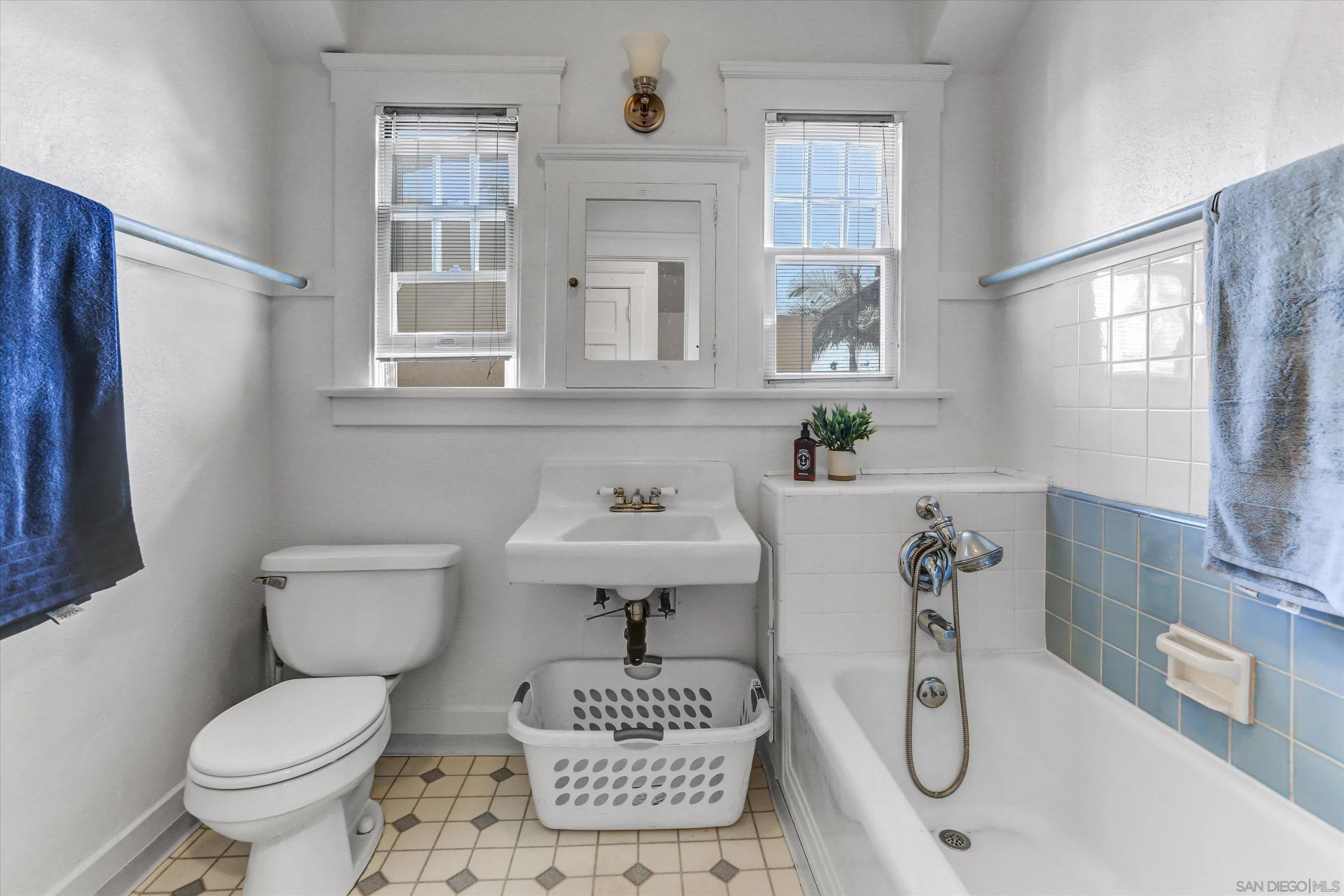 https://cdn.realtyfeed.com/cdn/127/250038163/c0e03eb608f8dcfd9e1c124903e5f8e8.webp
