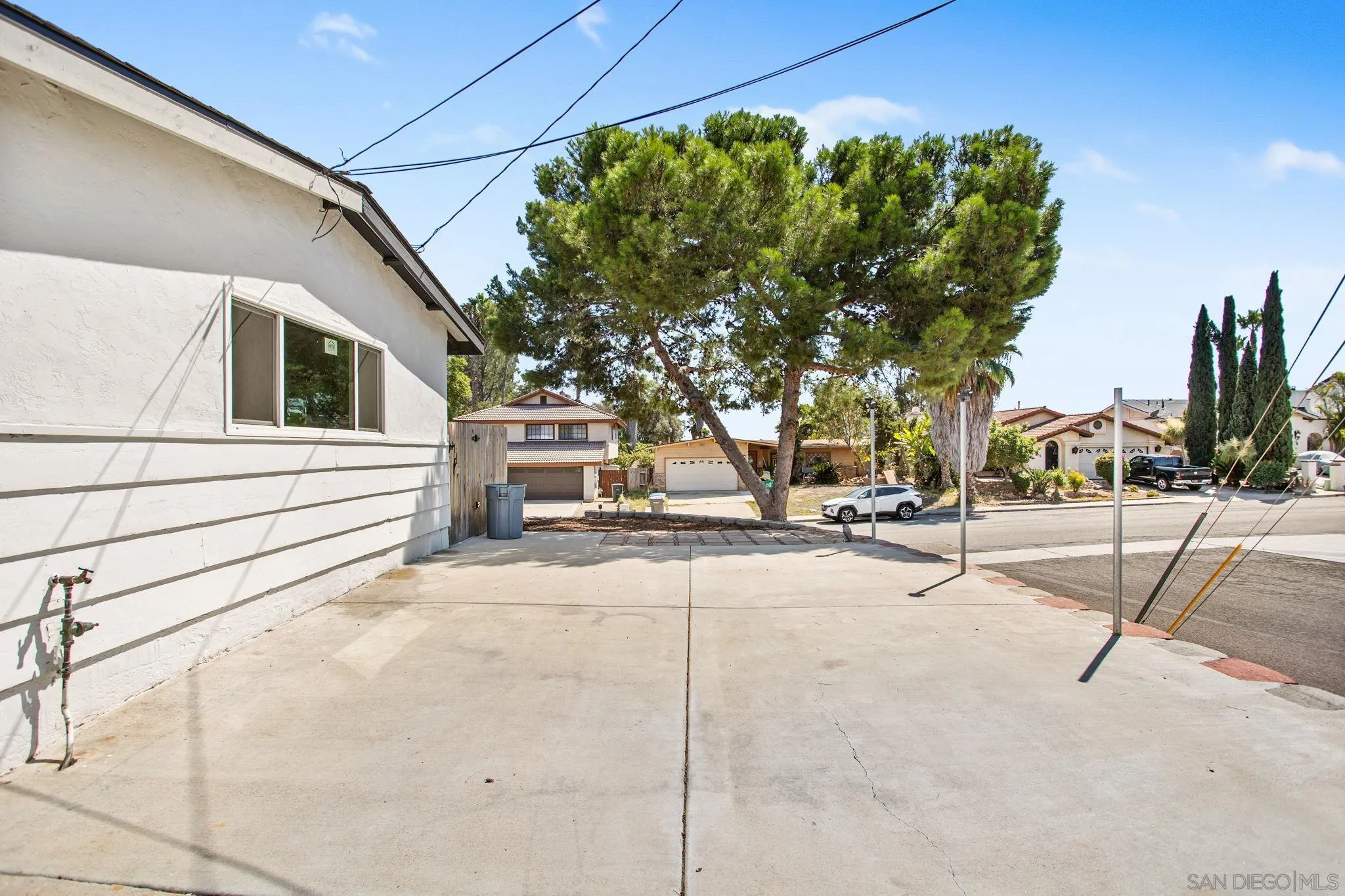 https://cdn.realtyfeed.com/cdn/127/250038169/94cb6929f99aa3d07e61118c5eac13b1.webp