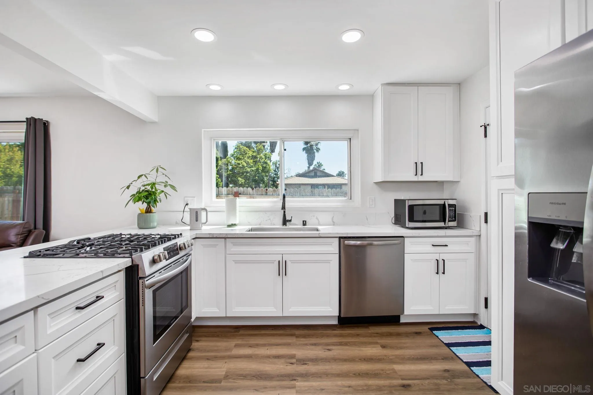 https://cdn.realtyfeed.com/cdn/127/250038169/af3178f79b7636a45e8a58bdca40d2f4.webp