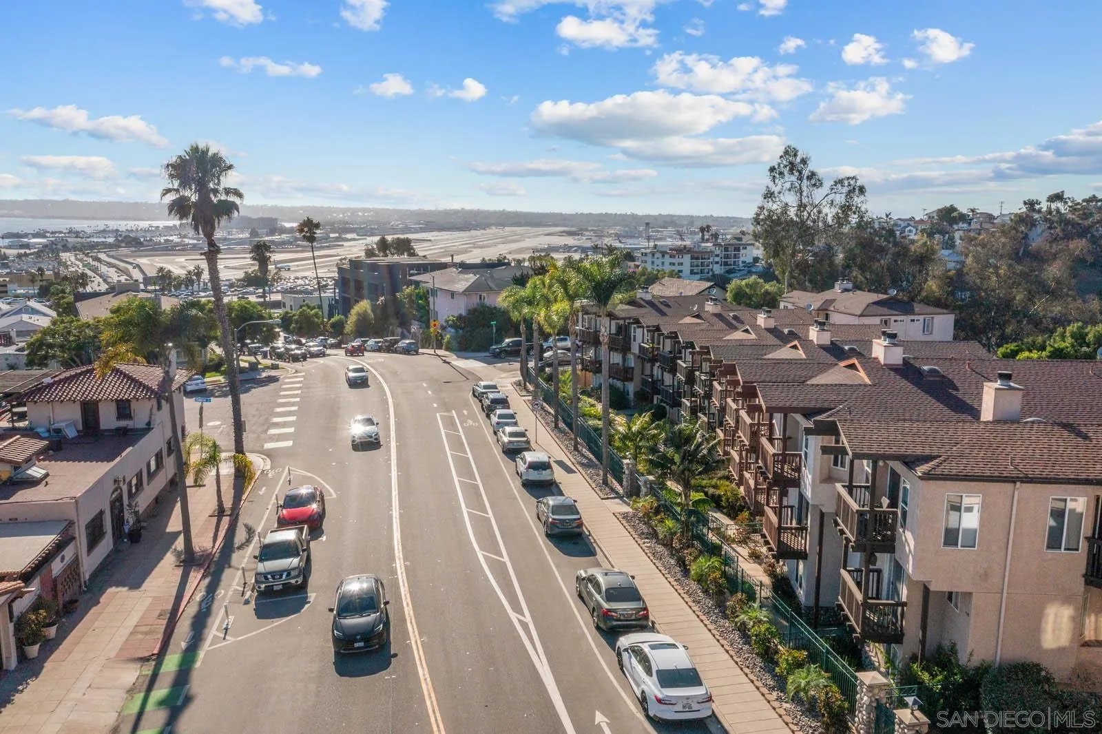 https://cdn.realtyfeed.com/cdn/127/250038171/143b2b77ecd834ef69c9135108f21f13.webp