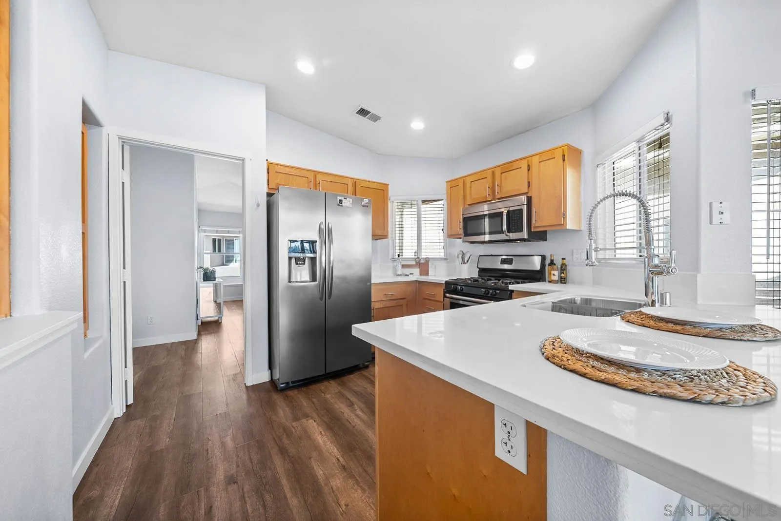 https://cdn.realtyfeed.com/cdn/127/250038171/a8c43b94d1e4fd0e47ce3c940b3e93e7.webp