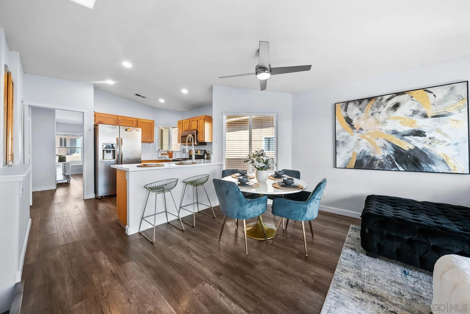 https://cdn.realtyfeed.com/cdn/127/250038171/bcdbfde9795515503015f6b2e7c83a2c.webp