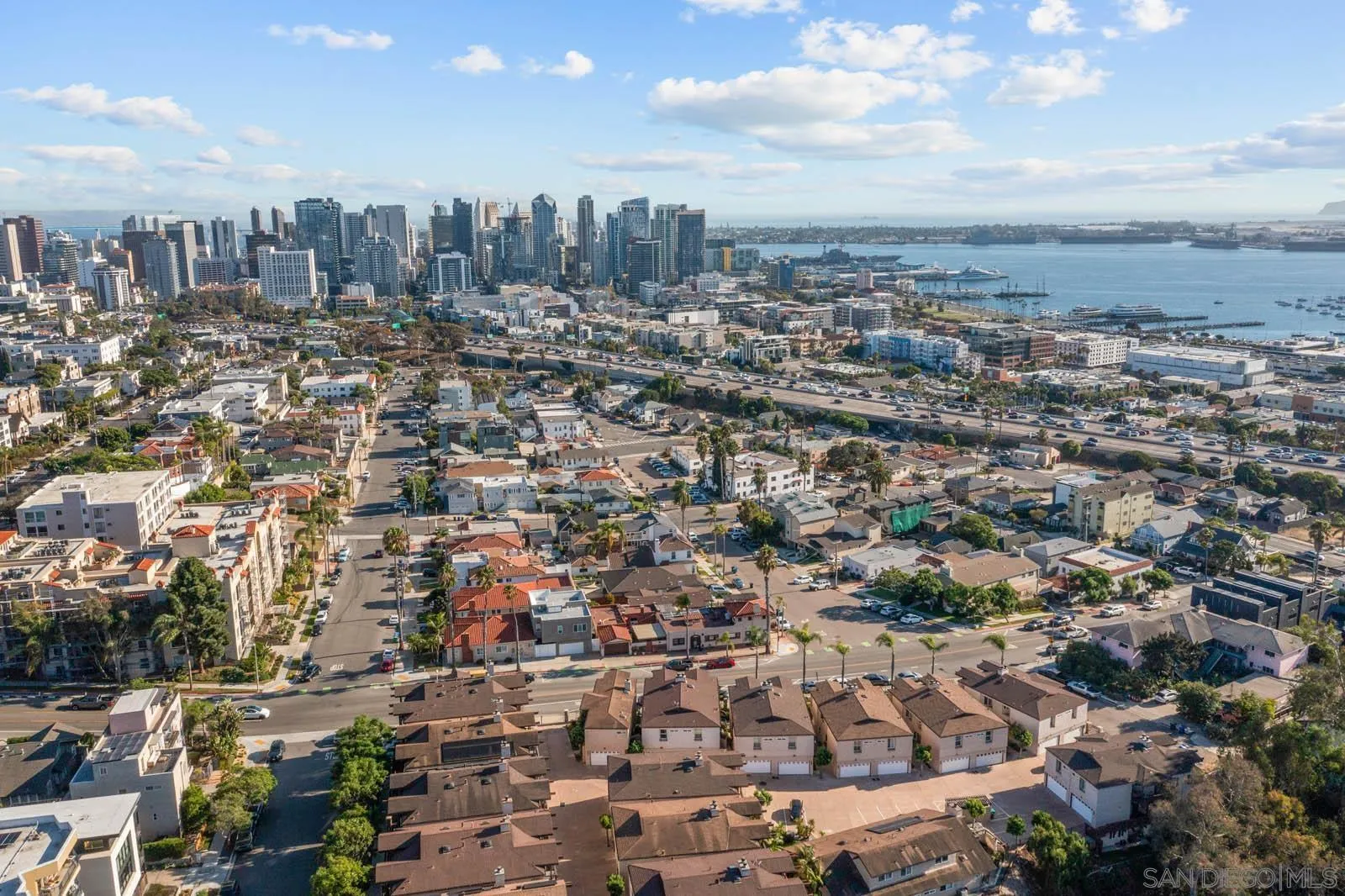 https://cdn.realtyfeed.com/cdn/127/250038171/f5fcb370e90bb304b483d240b8a93c15.webp