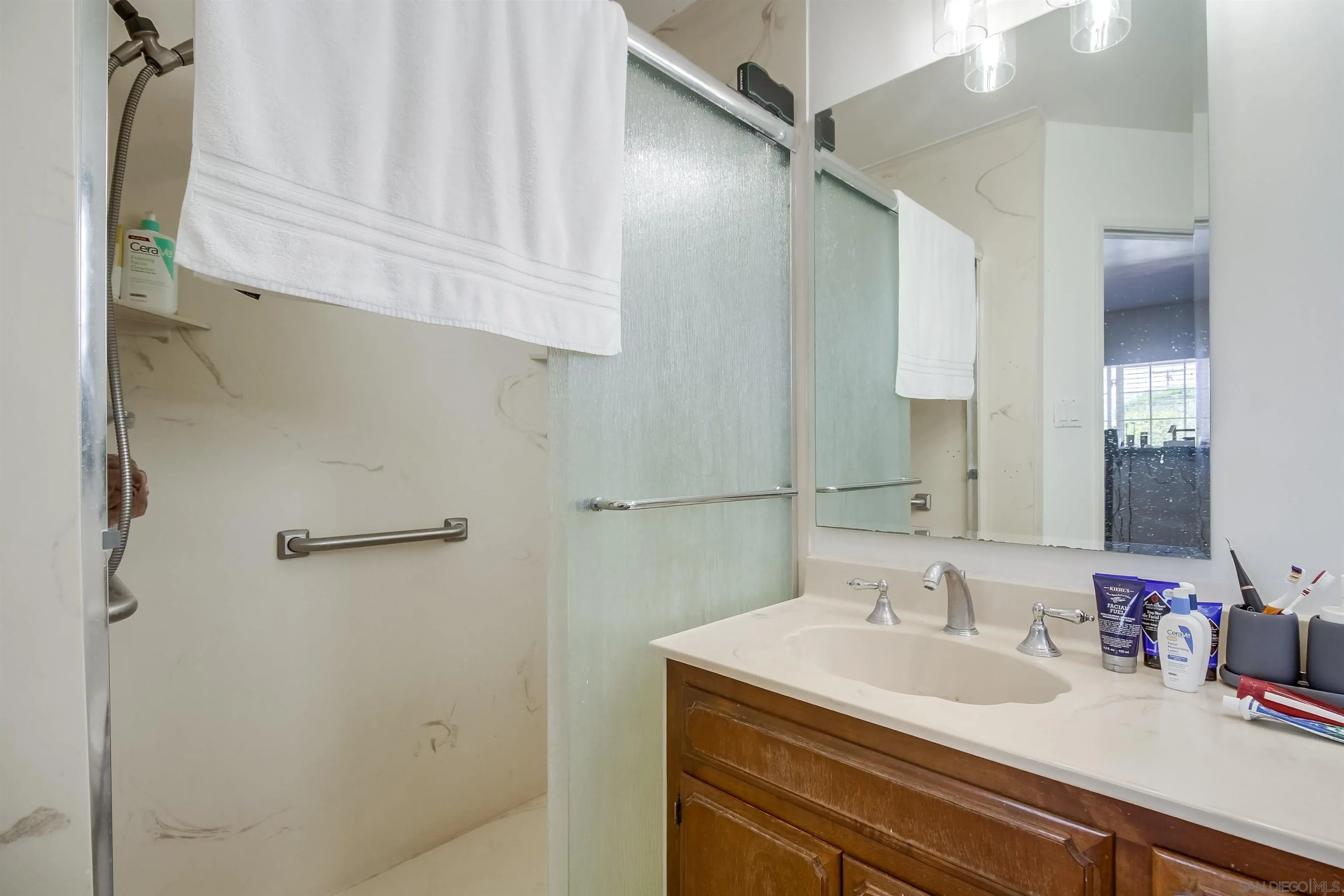 https://cdn.realtyfeed.com/cdn/127/250038172/654213d9ef37b129577450e54ad0d247.webp