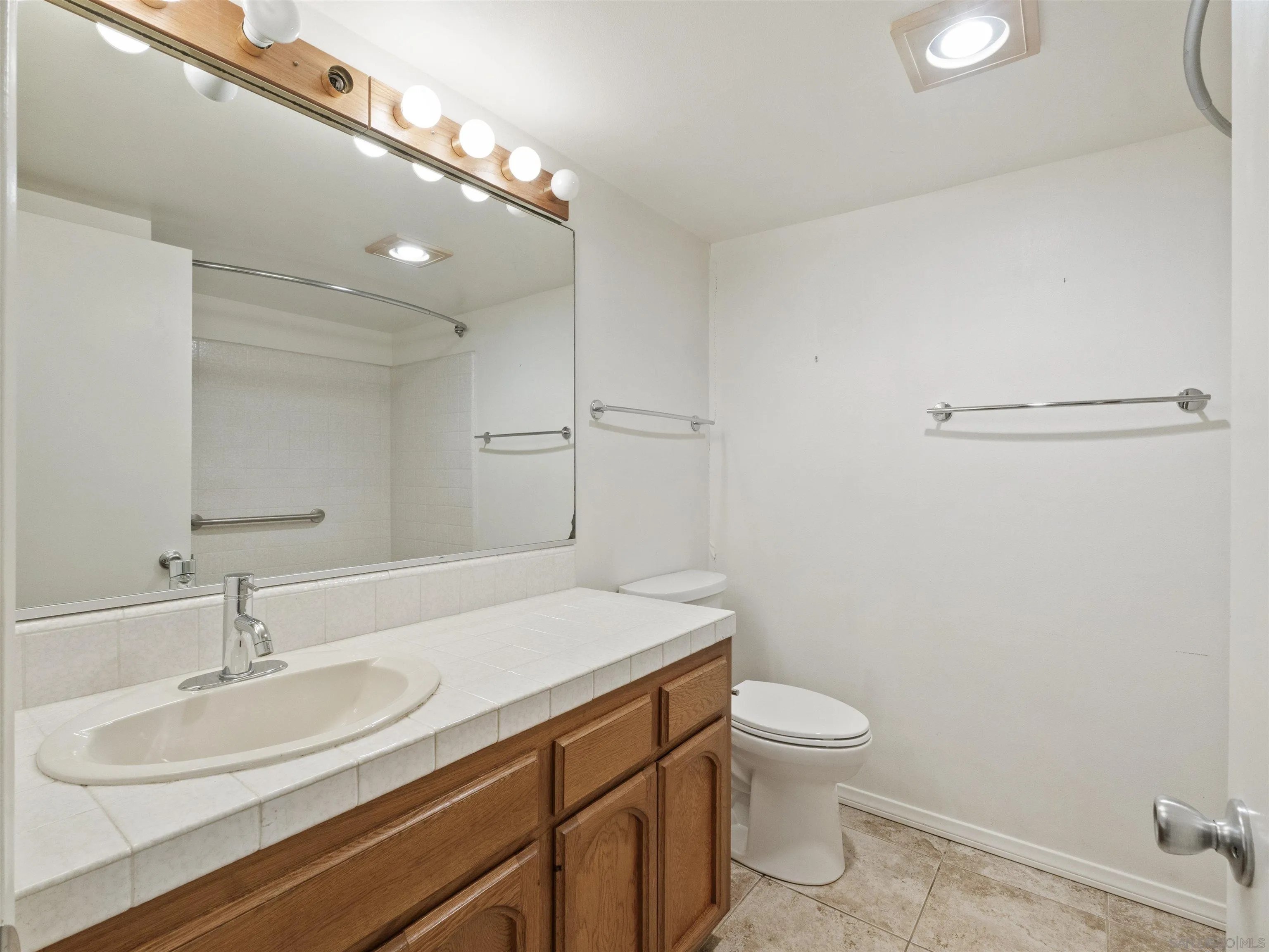 https://cdn.realtyfeed.com/cdn/127/250038174/10c55d4abfe68e0e41b280b59f693197.webp