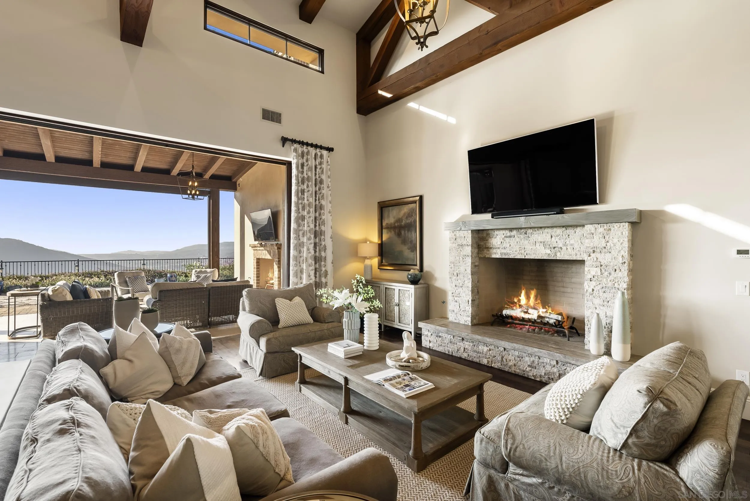 https://cdn.realtyfeed.com/cdn/127/250038177/9d5d2667bf8b5475f7708df473bee6ec.webp