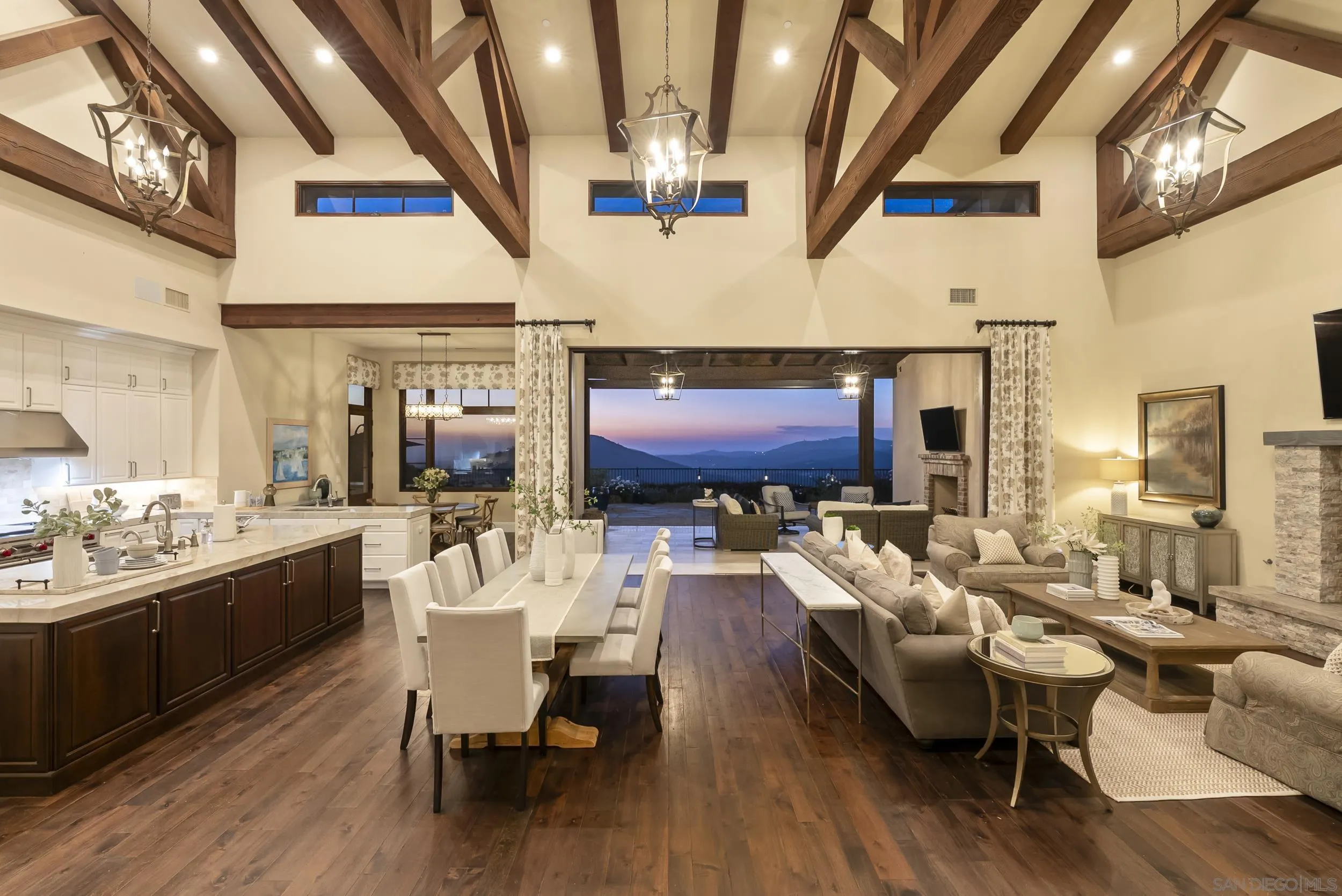 https://cdn.realtyfeed.com/cdn/127/250038177/cb326b88f4d84f8fc8a6a12a121e0d0e.webp