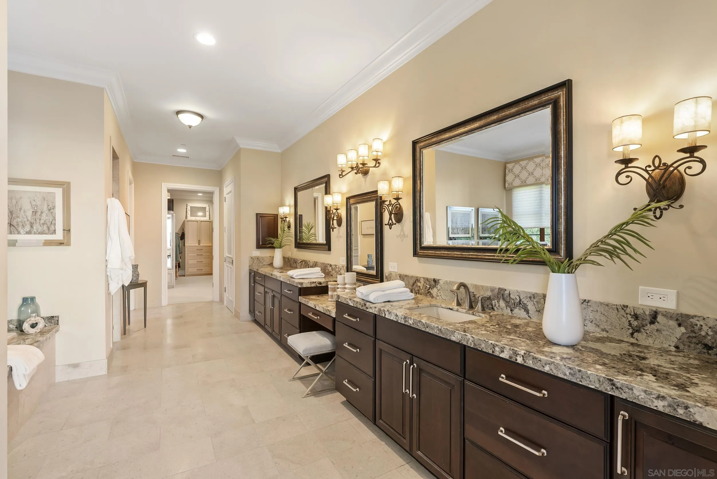 https://cdn.realtyfeed.com/cdn/127/250038177/f804ddb1c3f60bb741cb0bd90eb5e6f9.webp