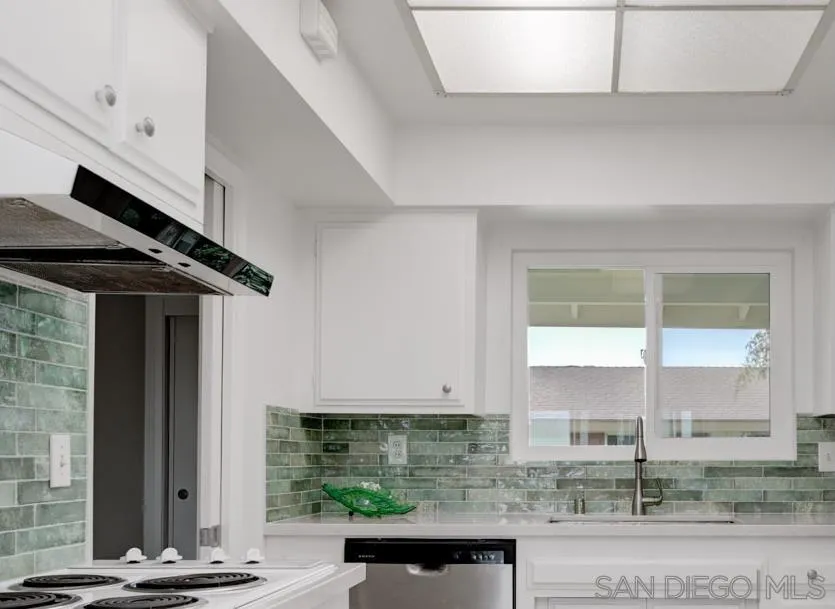 https://cdn.realtyfeed.com/cdn/127/250038178/070dcc0f370c8ed3b804e57e20b97c06.webp