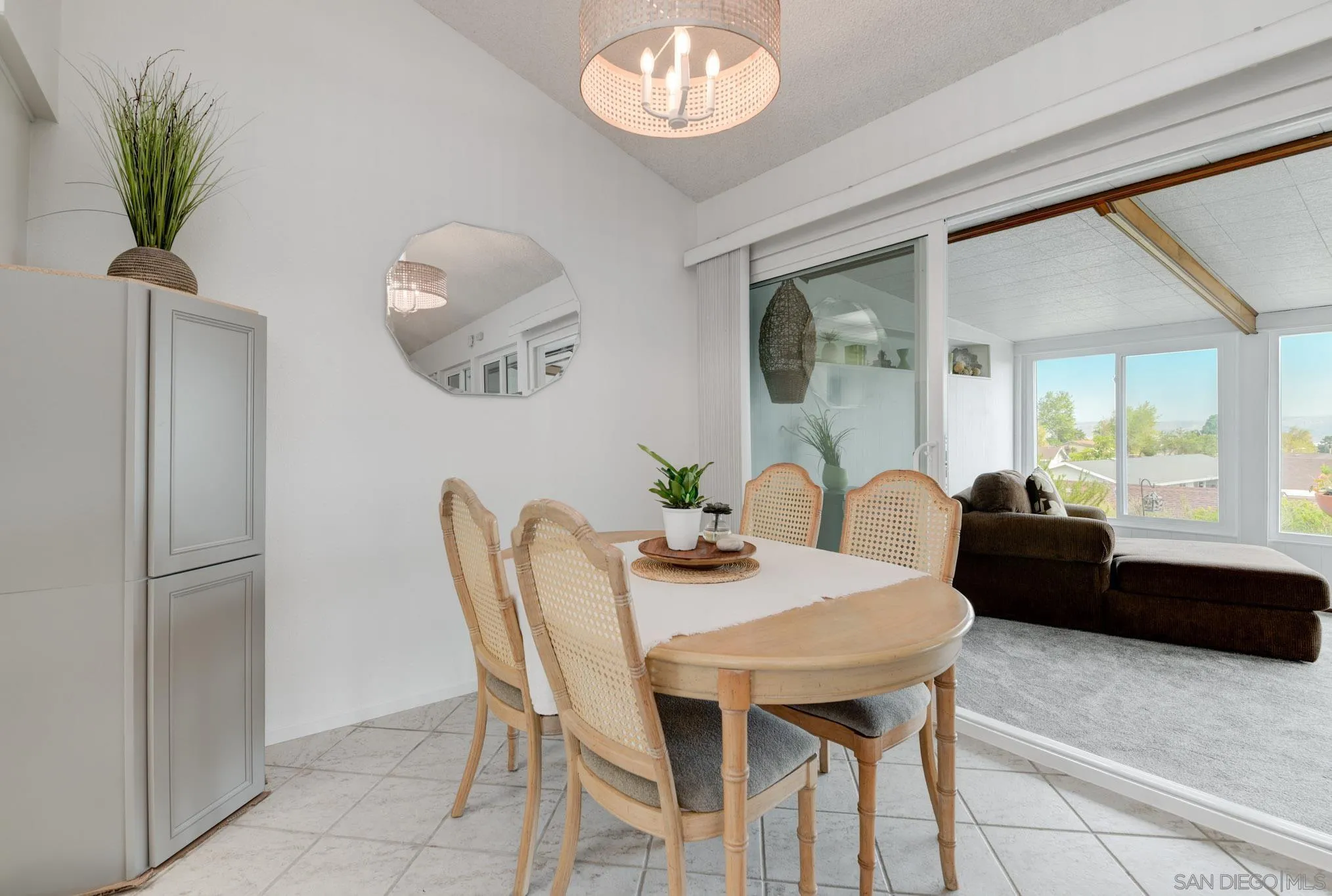 https://cdn.realtyfeed.com/cdn/127/250038178/5510c6afebb79fdbf159494e05bf9994.webp