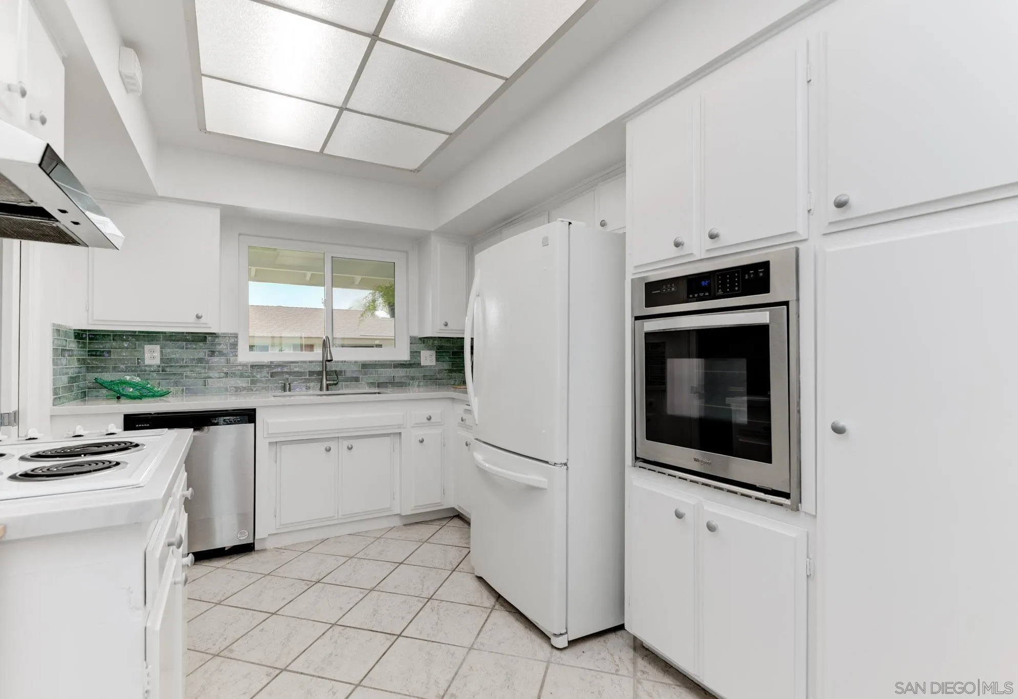 https://cdn.realtyfeed.com/cdn/127/250038178/a3db6aede22a85c23ed11d447e861f01.webp