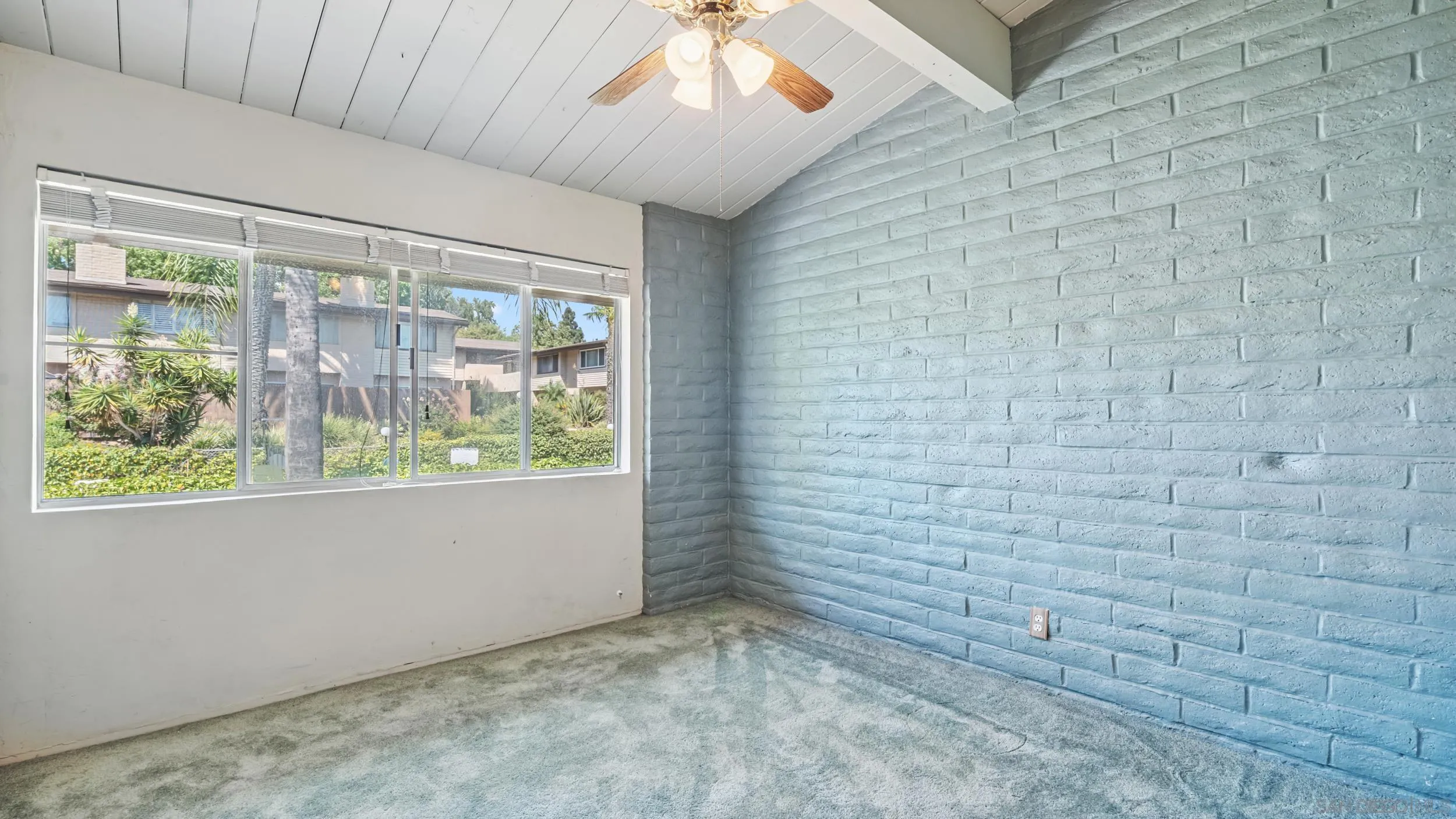 Photo #12: 250038180 Listing: Photo #12