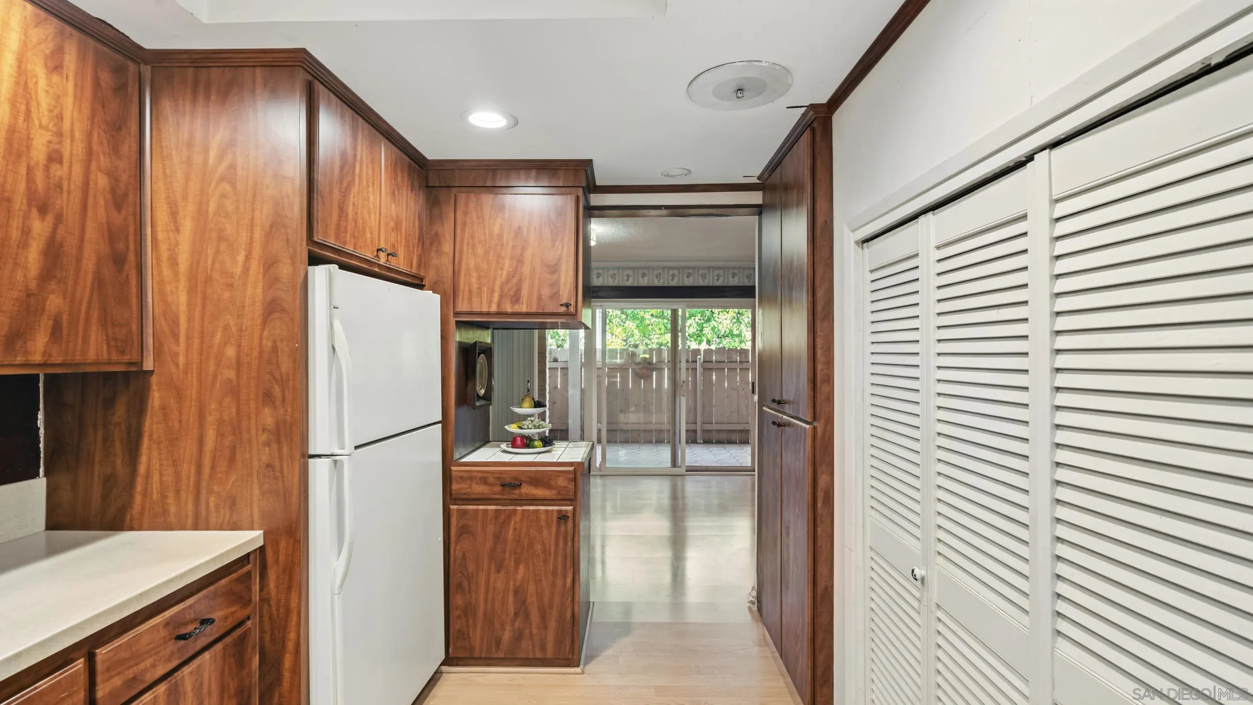 Photo #4: 250038180 Listing 