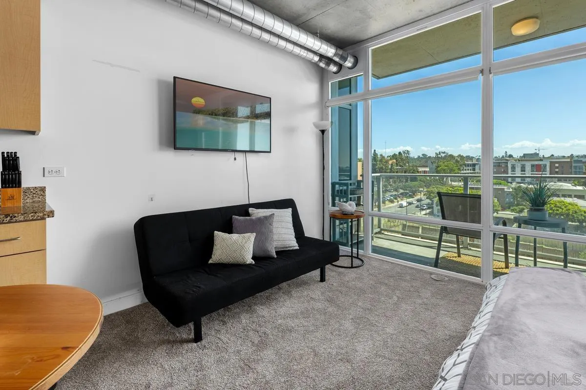 https://cdn.realtyfeed.com/cdn/127/250038182/1542976f0e55c4cab3d7a5736d16ddcd.webp
