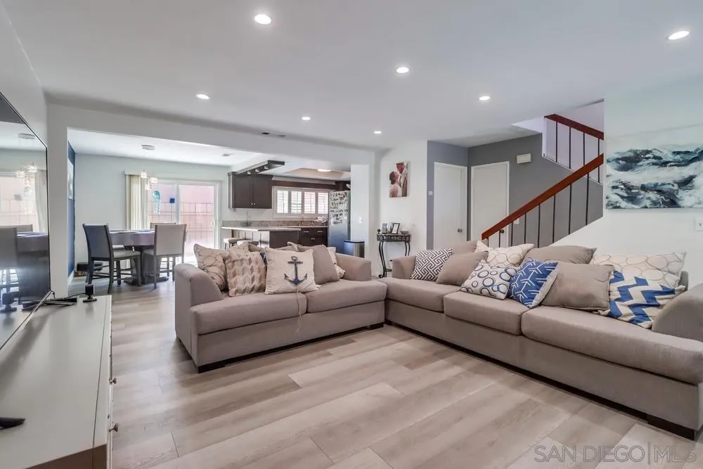 Photo #5: 250038184 Listing 