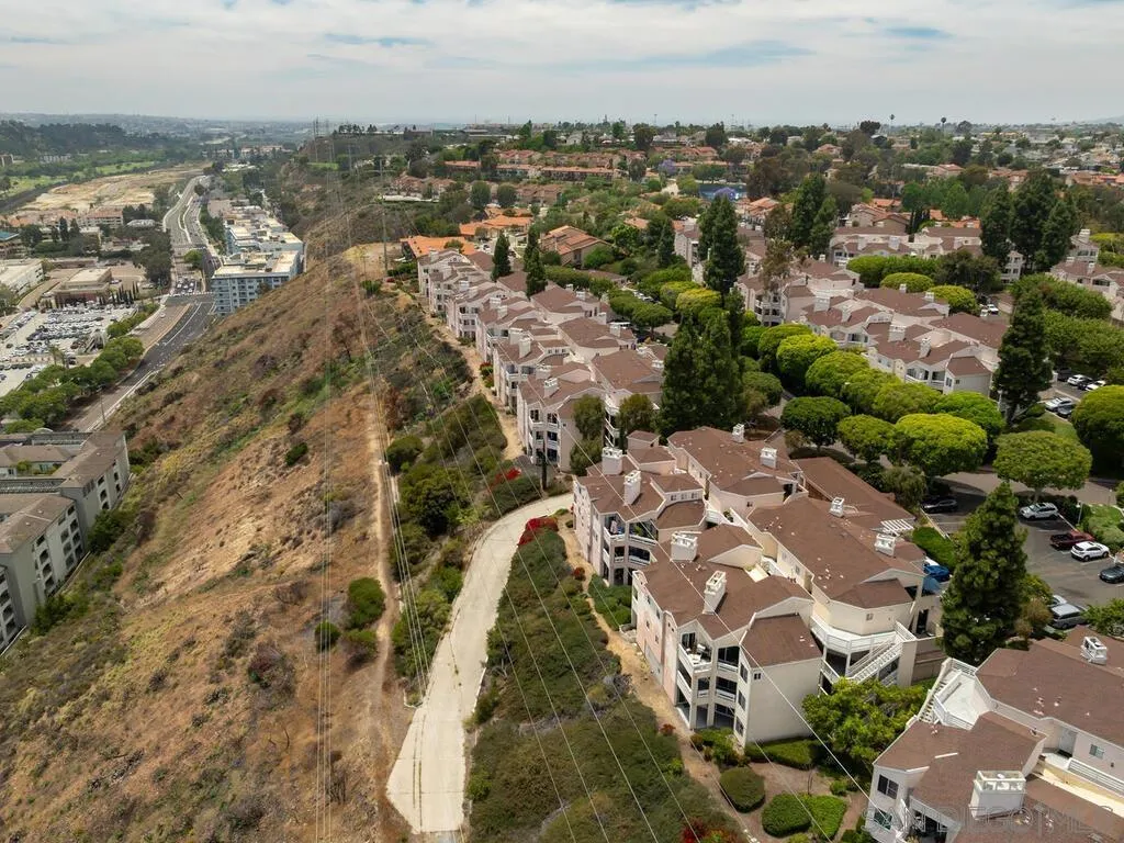 https://cdn.realtyfeed.com/cdn/127/250038187/37e18370aae18db6f82b11f448c1aa64.webp