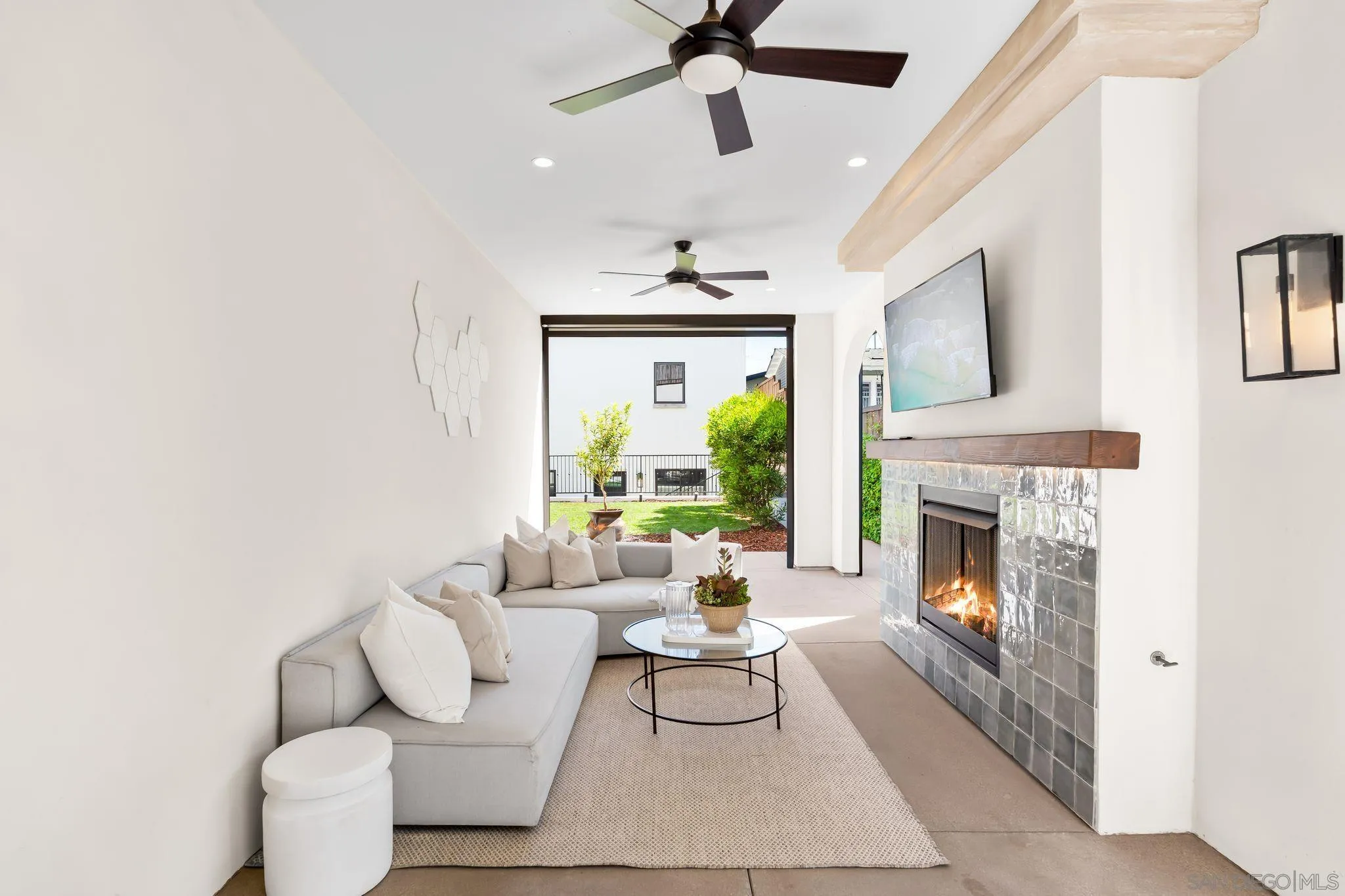 https://cdn.realtyfeed.com/cdn/127/250038189/1a35400bf0580659f64f3c8117fede26.webp