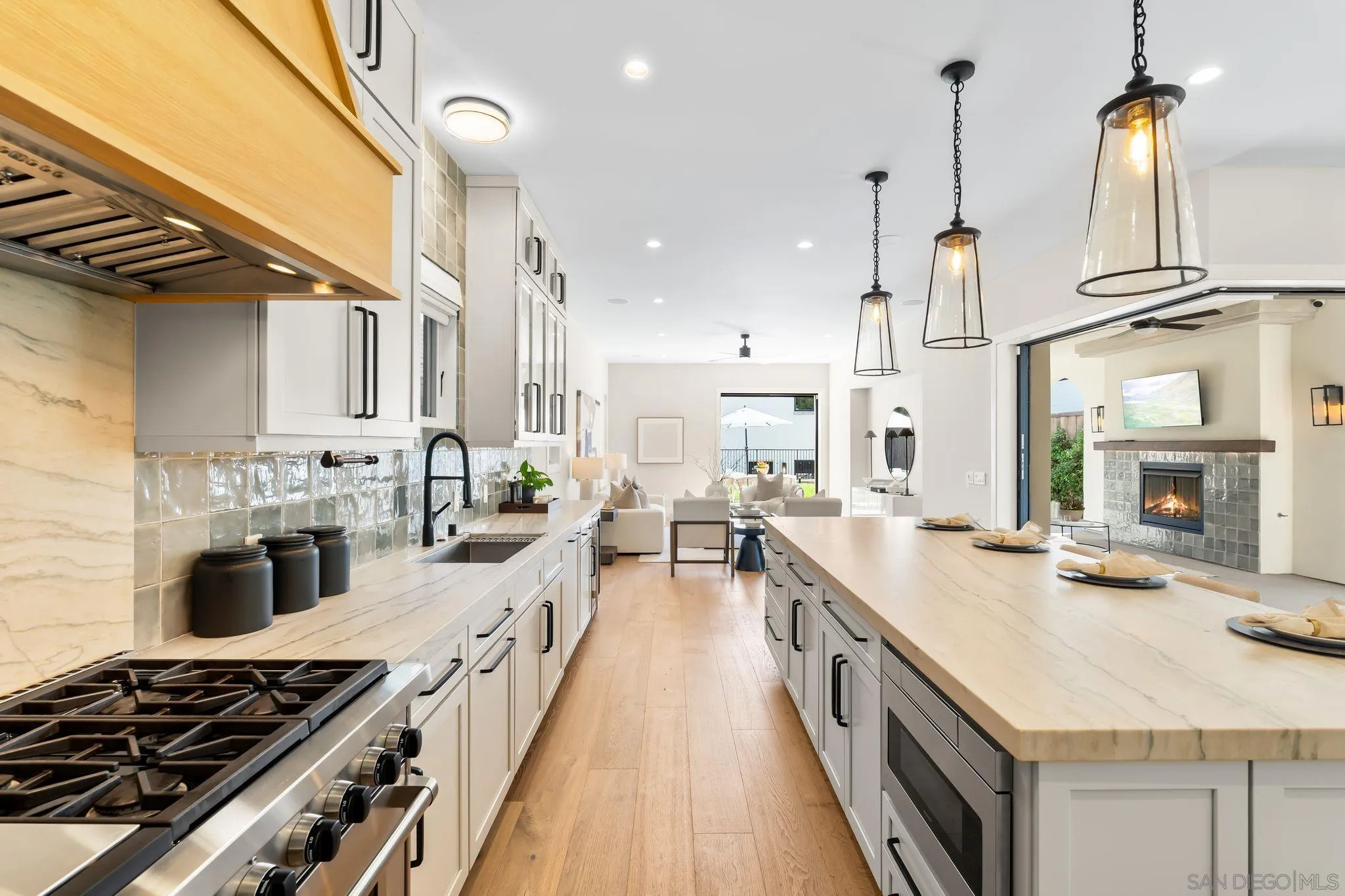 https://cdn.realtyfeed.com/cdn/127/250038189/201d3c0c0dd00cb795fb90d3fd129994.webp