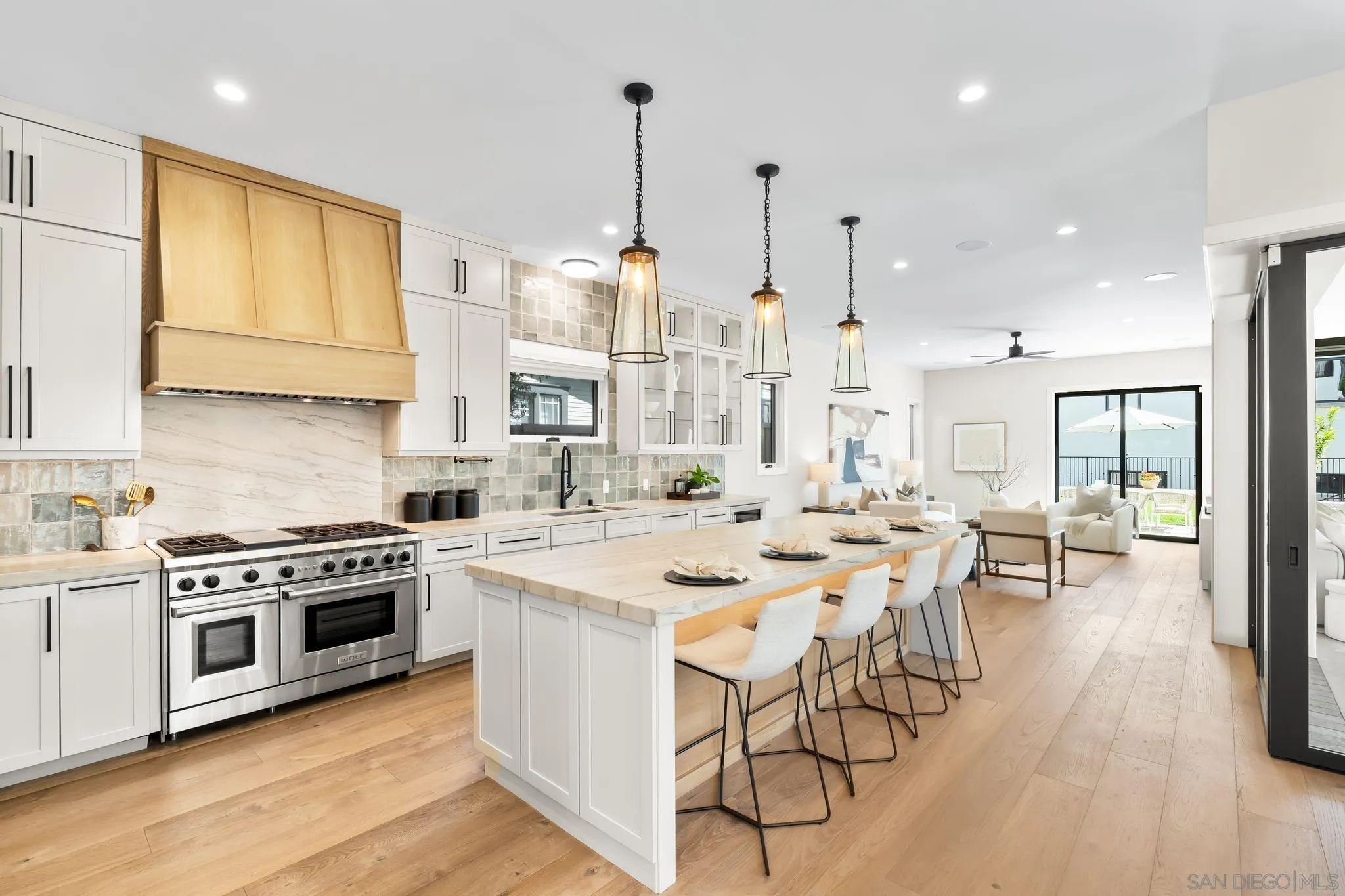https://cdn.realtyfeed.com/cdn/127/250038189/4c7d17f9ec0de2757940fc91d9556fc9.webp