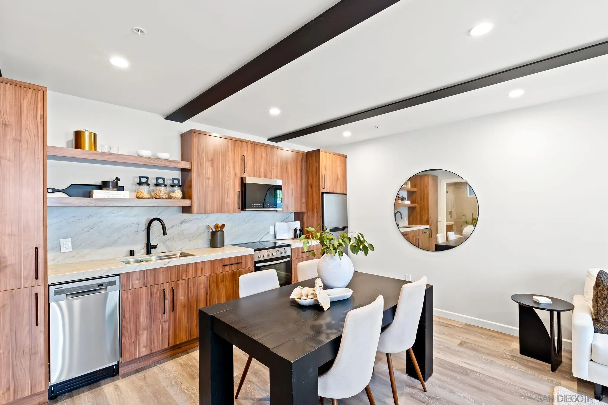 https://cdn.realtyfeed.com/cdn/127/250038189/5bc3568cccf832915c81b477cd2055a7.webp