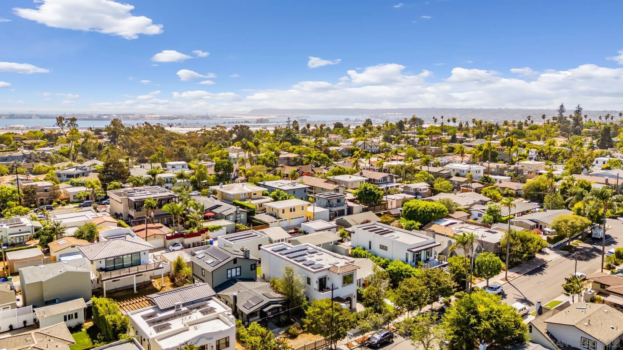 https://cdn.realtyfeed.com/cdn/127/250038189/b3829cf580dc041da8540815e04c708a.webp