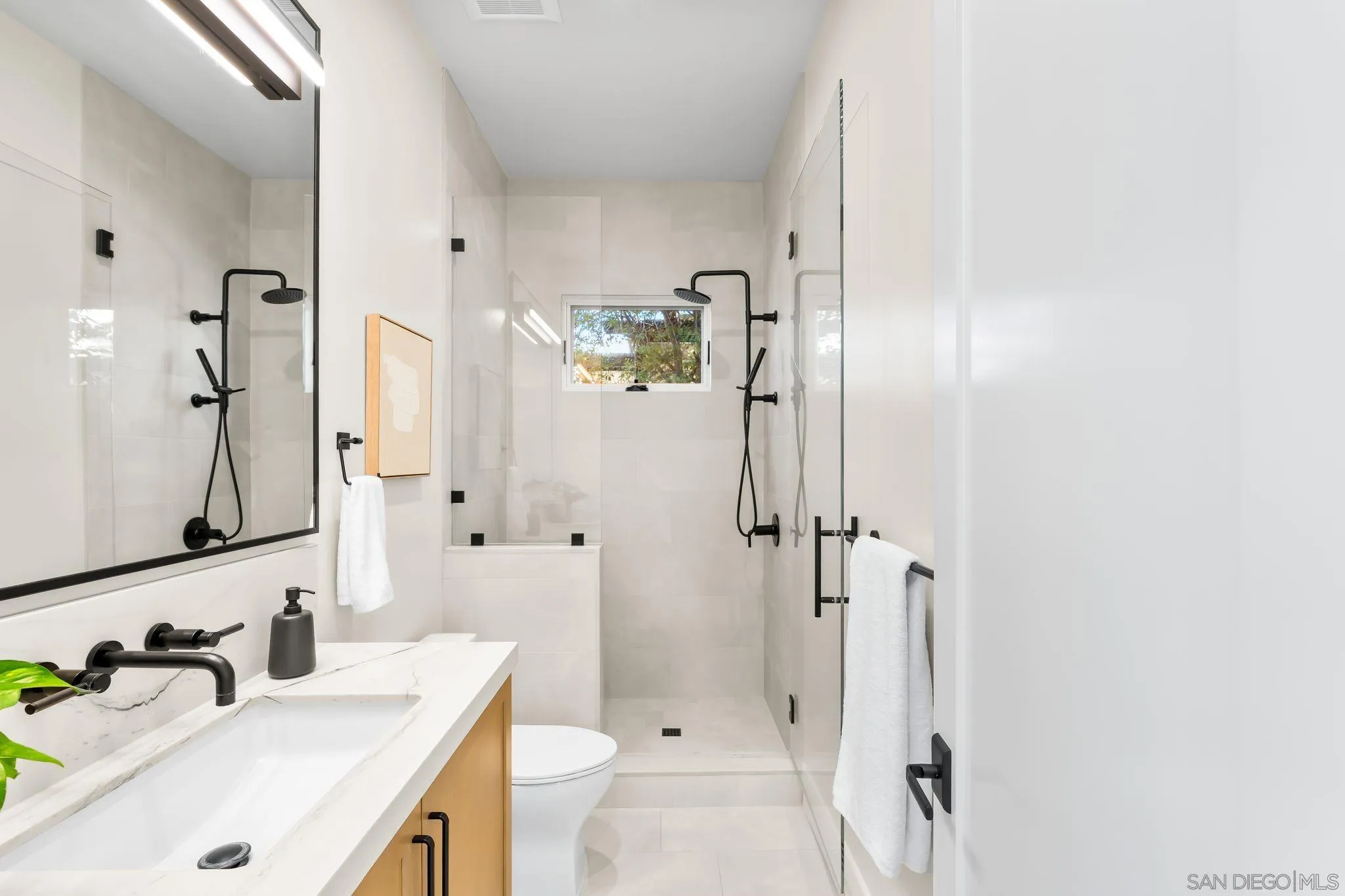 https://cdn.realtyfeed.com/cdn/127/250038189/ff97f536335aaadd355e82b4300838d2.webp