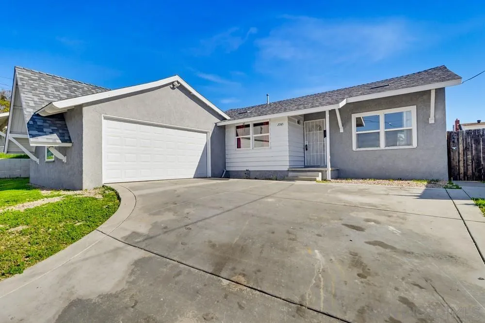 https://cdn.realtyfeed.com/cdn/127/250038197/1d1868c5c8b15074d0c46a27012a1a1c.webp