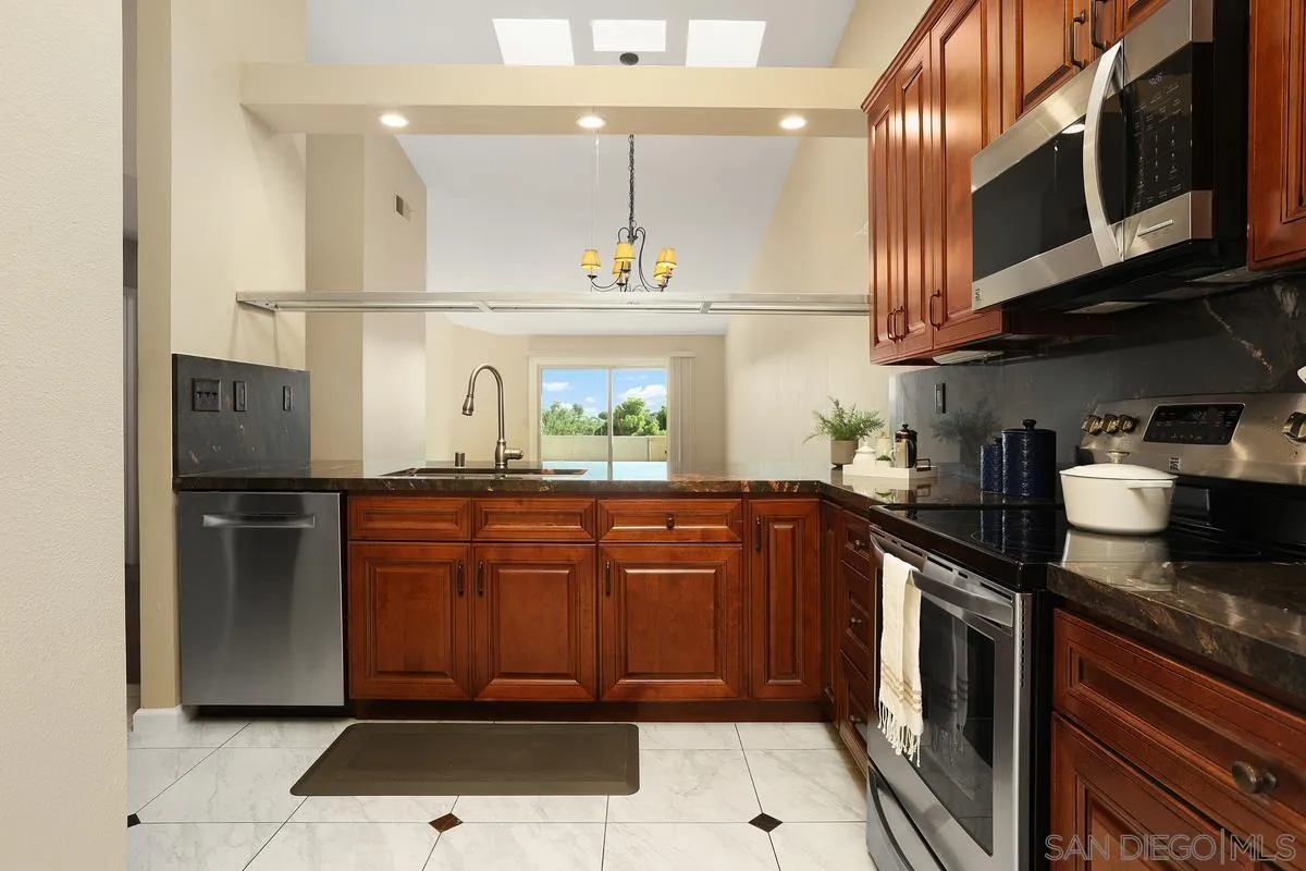 https://cdn.realtyfeed.com/cdn/127/250038199/3eb95c9ca15b516334aaa5468367e9b6.webp