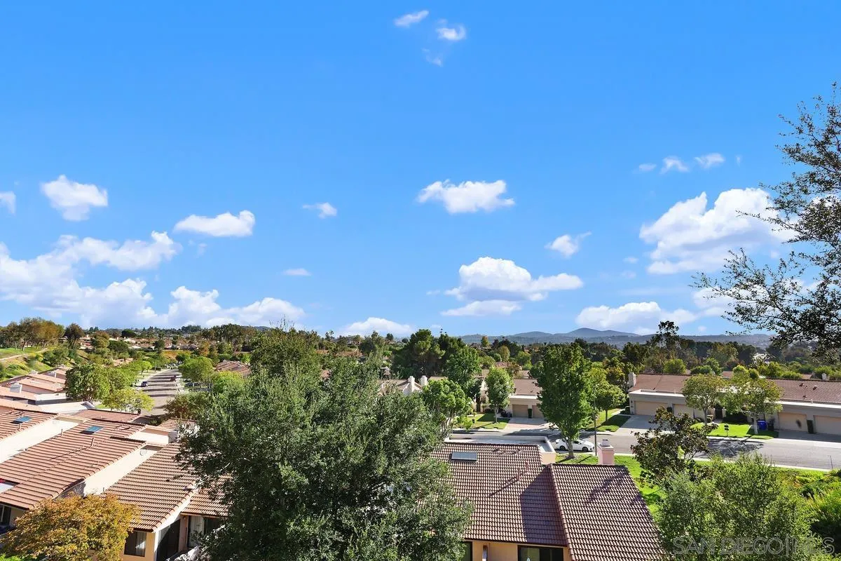 https://cdn.realtyfeed.com/cdn/127/250038199/3f6e82596a8fa1cb0dbe069c26fc53fd.webp