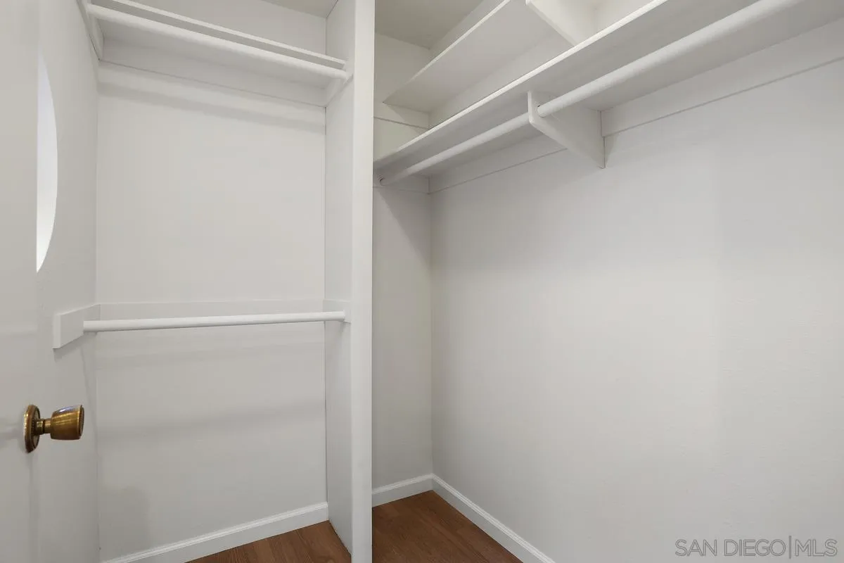 https://cdn.realtyfeed.com/cdn/127/250038199/851080d94ffbed4480b15da32a504418.webp