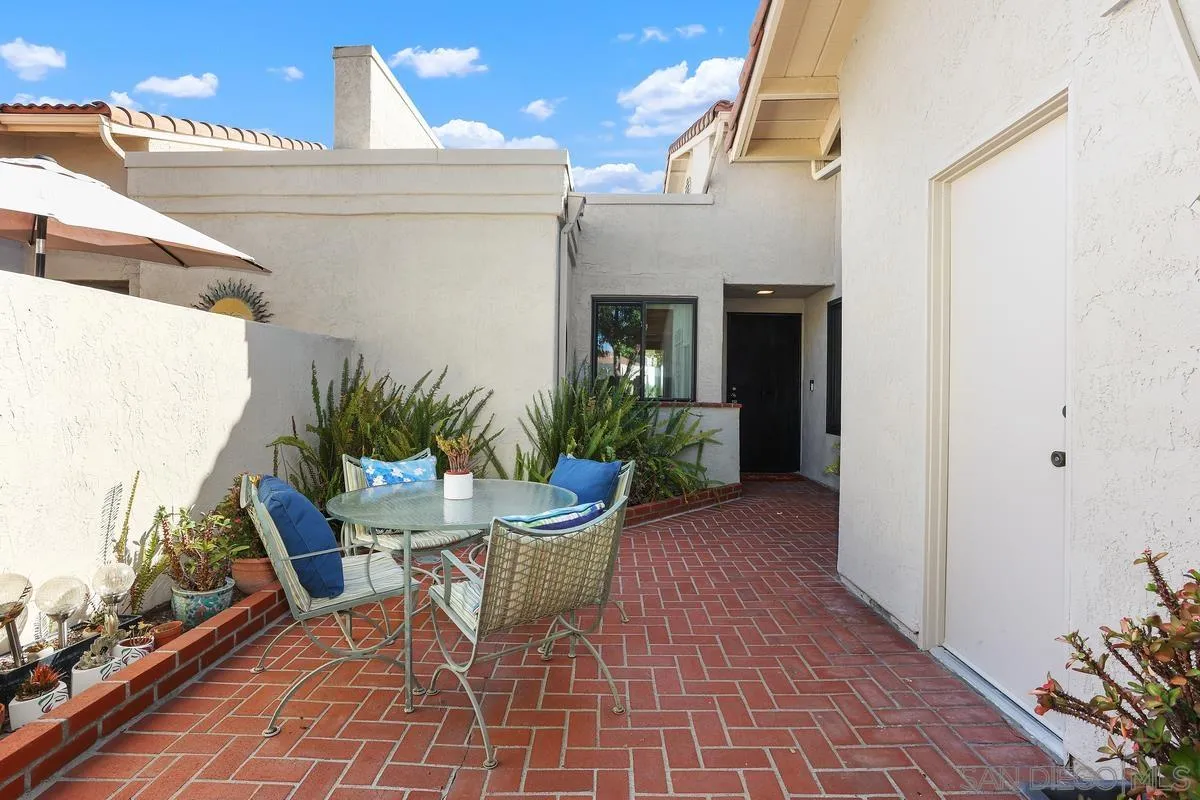 https://cdn.realtyfeed.com/cdn/127/250038199/aa632a1efca941aa57abe9f6d3ea577b.webp