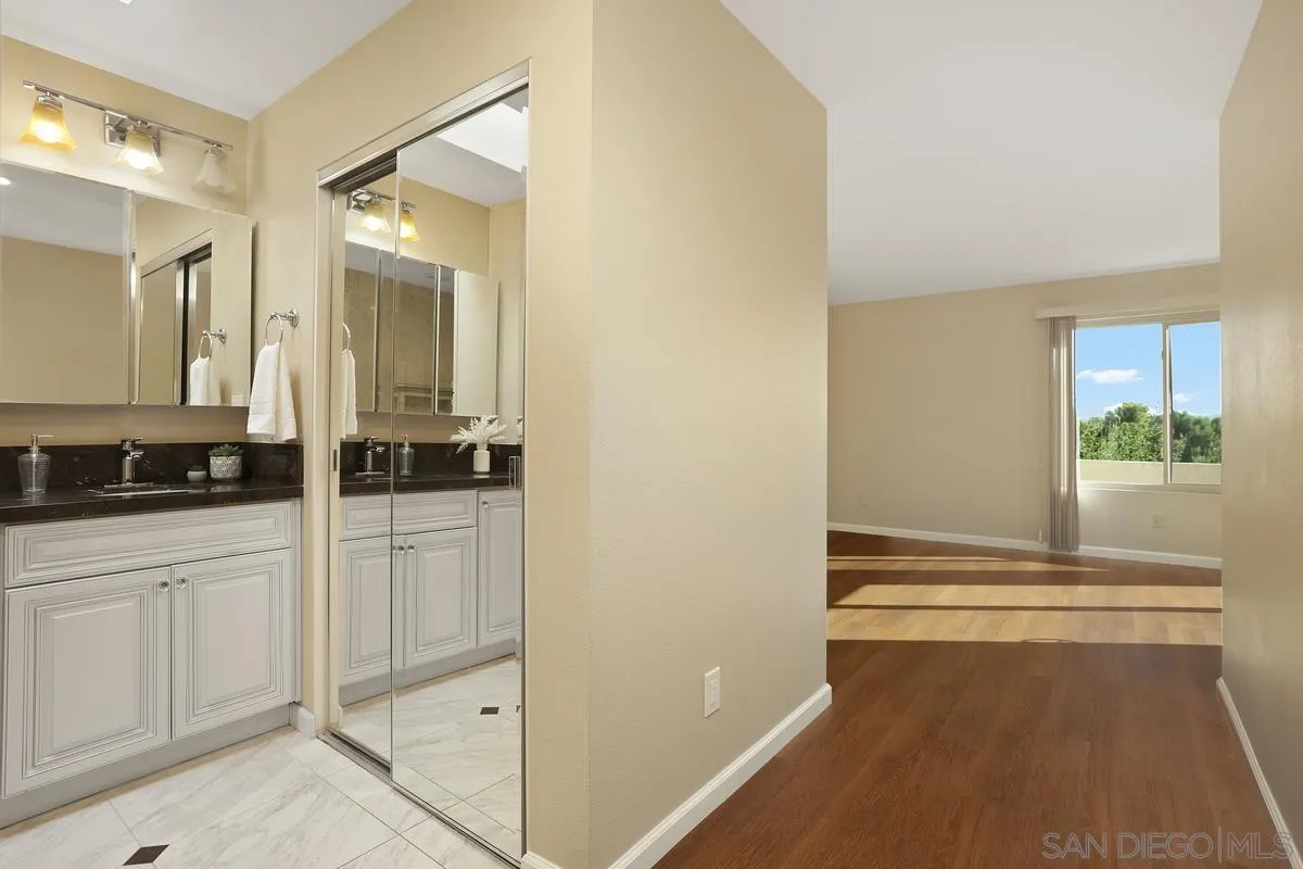 https://cdn.realtyfeed.com/cdn/127/250038199/bca416f2e2003b3612d41cd55f6b9519.webp