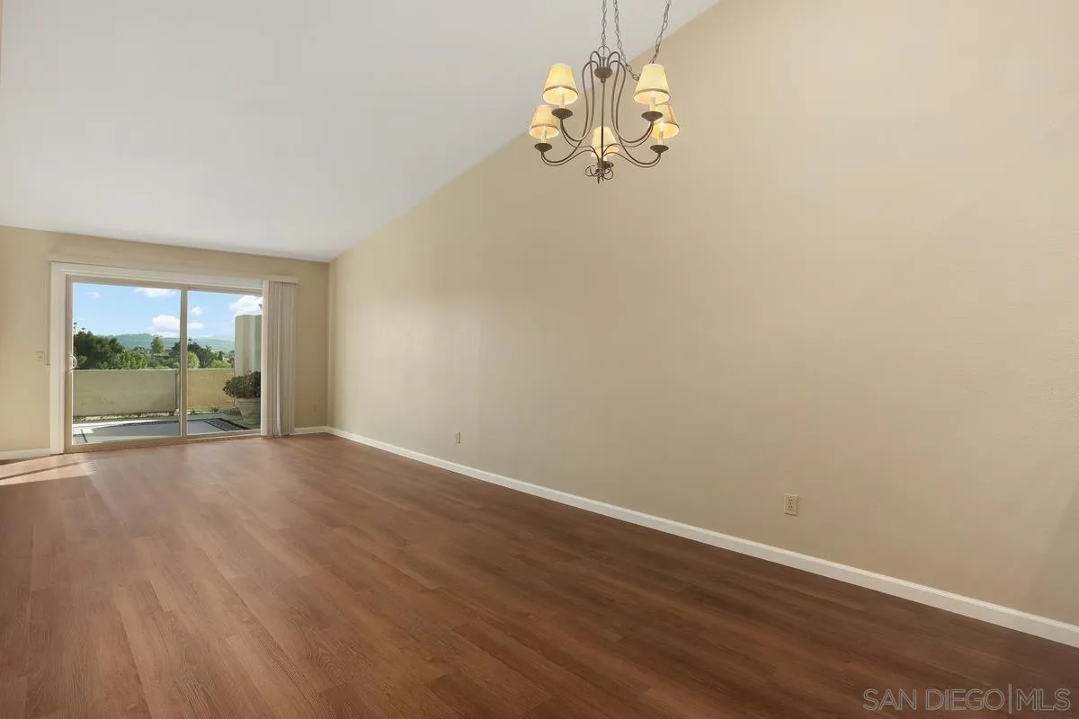 https://cdn.realtyfeed.com/cdn/127/250038199/d7f6fb468e9a5bdfa1e47e14d741b541.webp