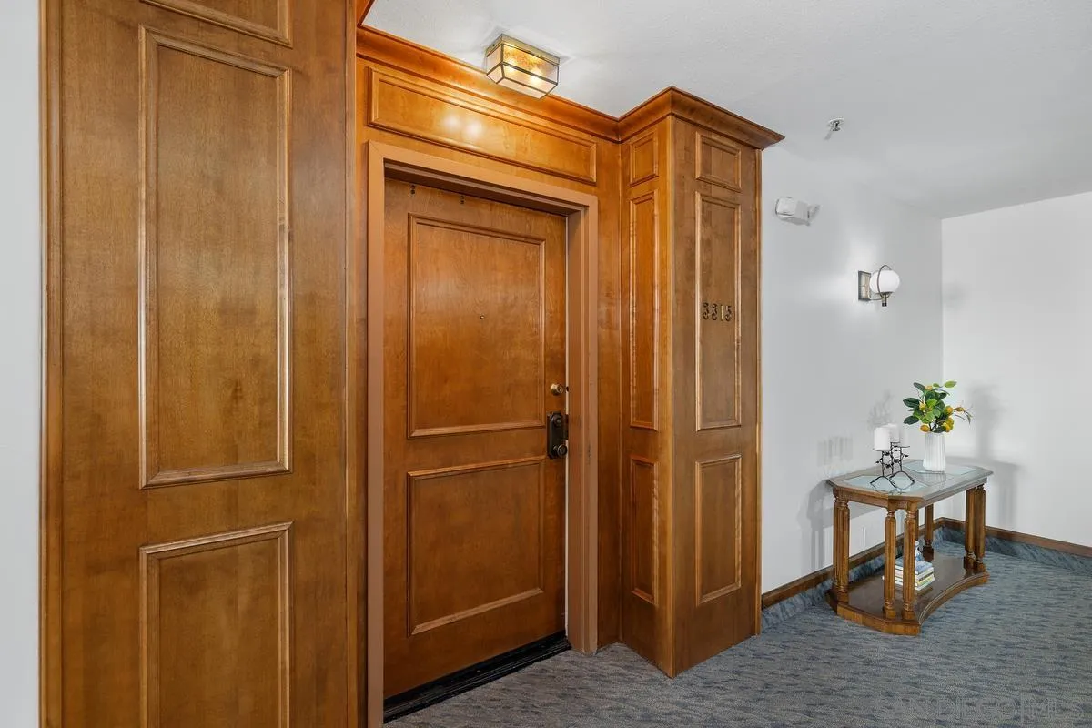 https://cdn.realtyfeed.com/cdn/127/250038201/b77cade1631eb816f04cc47be9c5d075.webp