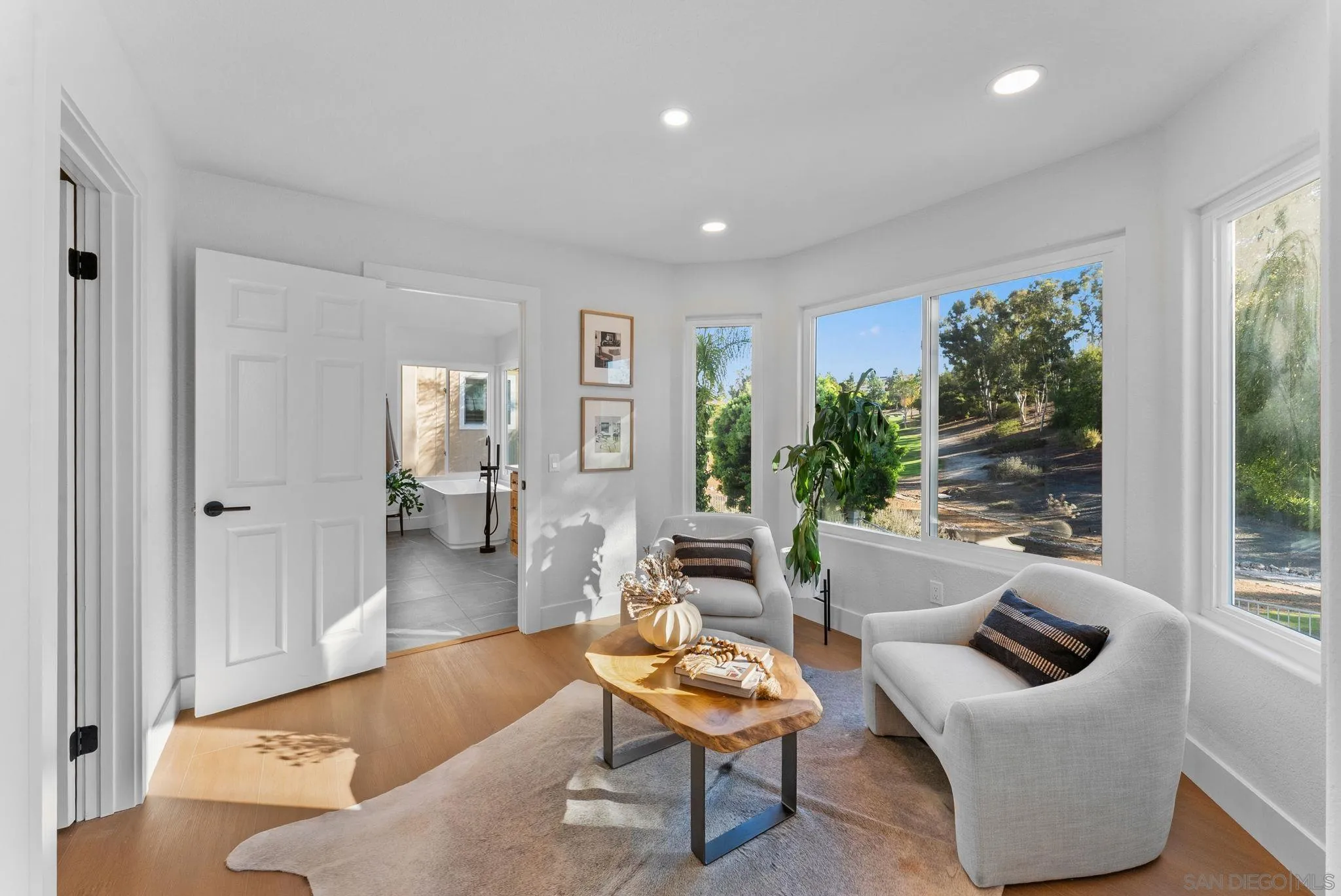 https://cdn.realtyfeed.com/cdn/127/250038202/054f4b8871de5c2a9b191049960b7f33.webp