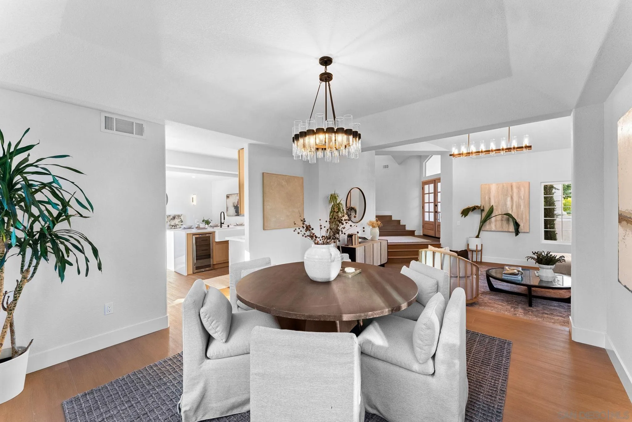 https://cdn.realtyfeed.com/cdn/127/250038202/465cb037cf8b0ceacadff8ee3fa8fcce.webp