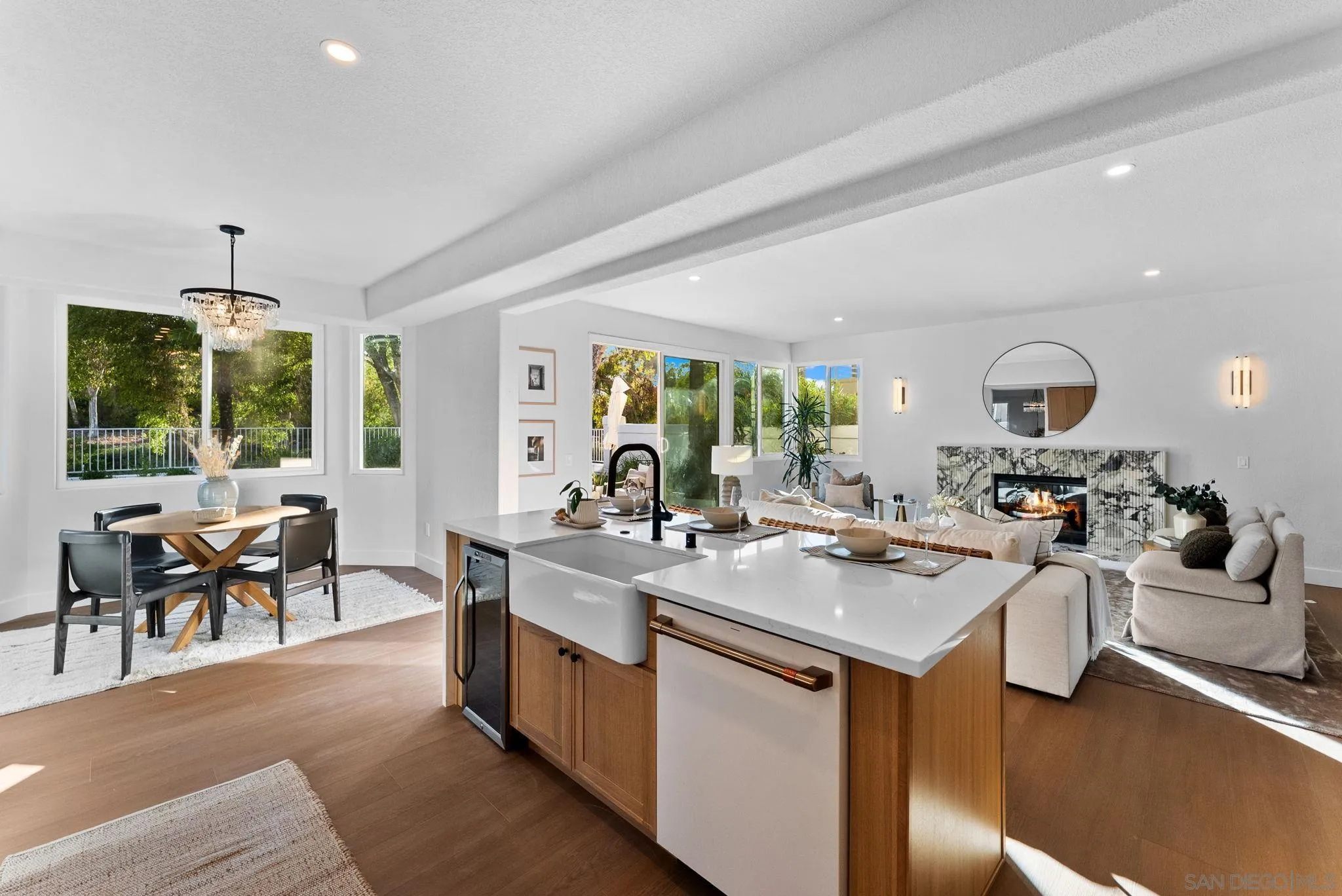 https://cdn.realtyfeed.com/cdn/127/250038202/4aed22245b3dca777783058d06c60040.webp