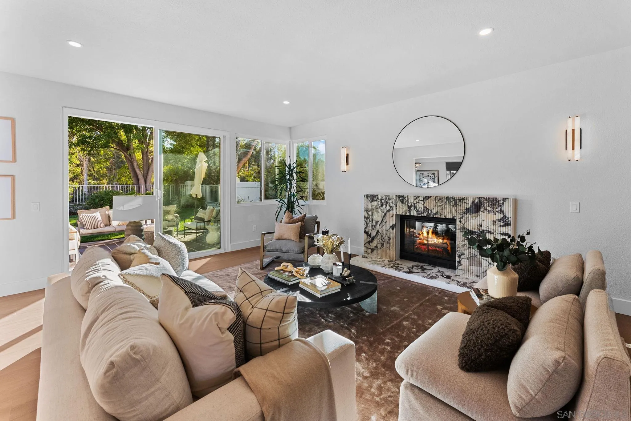 https://cdn.realtyfeed.com/cdn/127/250038202/8f86f4fdd2be1d90fb59b90b44c125c9.webp