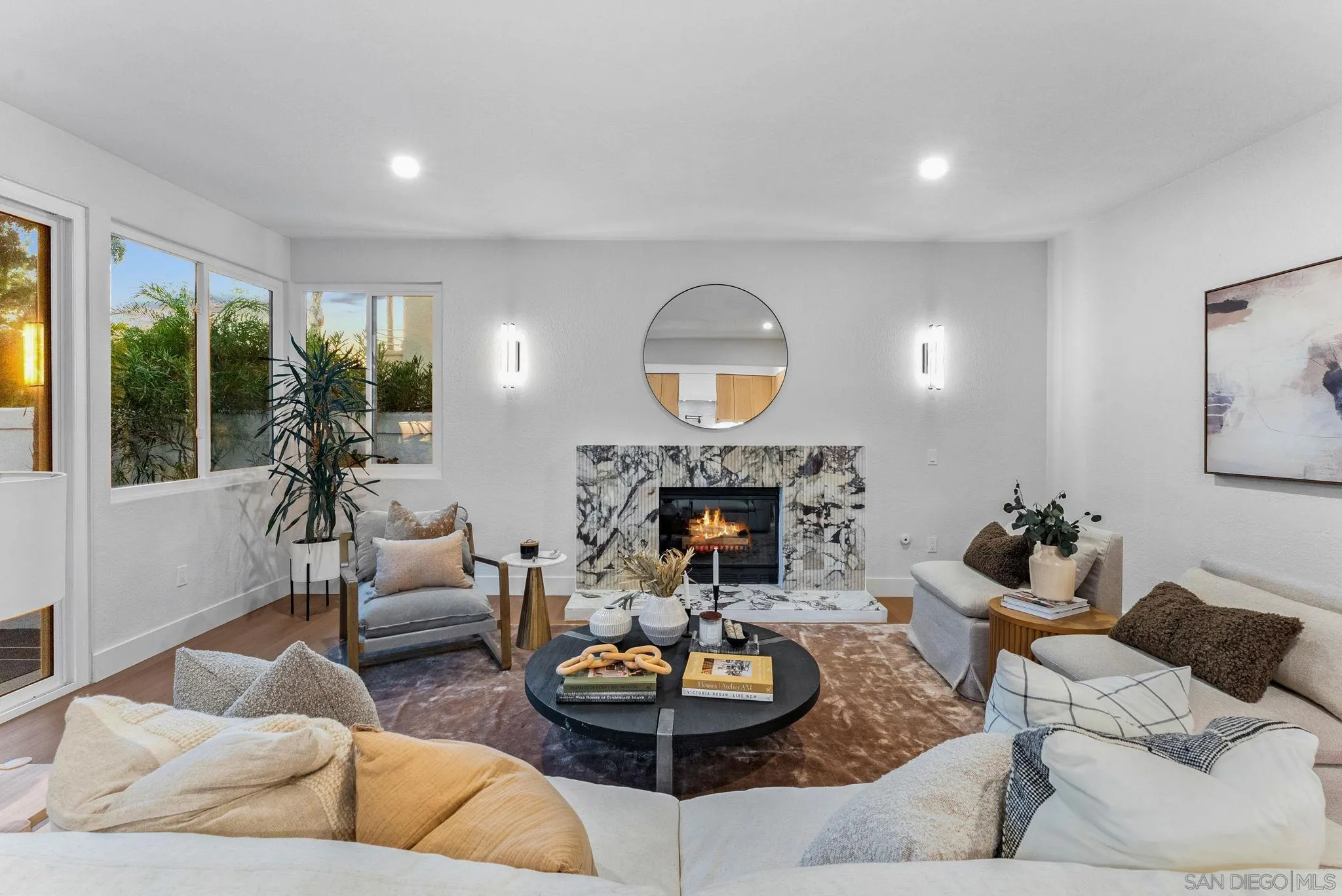 https://cdn.realtyfeed.com/cdn/127/250038202/e7a4f1276e486519b09e4937d3b831a6.webp