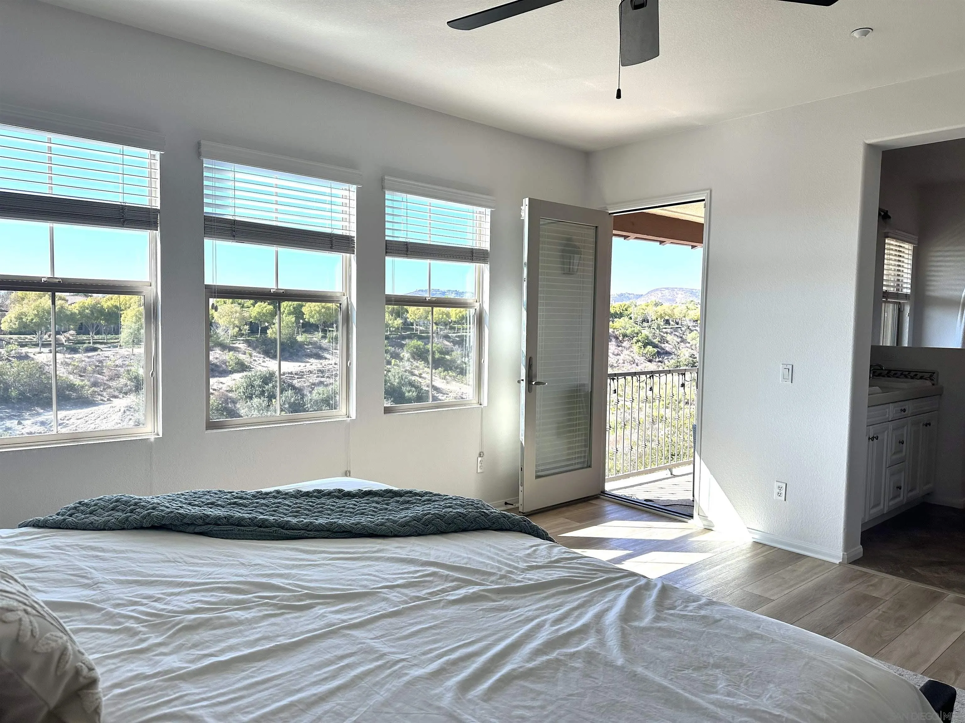 https://cdn.realtyfeed.com/cdn/127/250038203/8bca021f233f66e9487fa632a1b663f1.webp